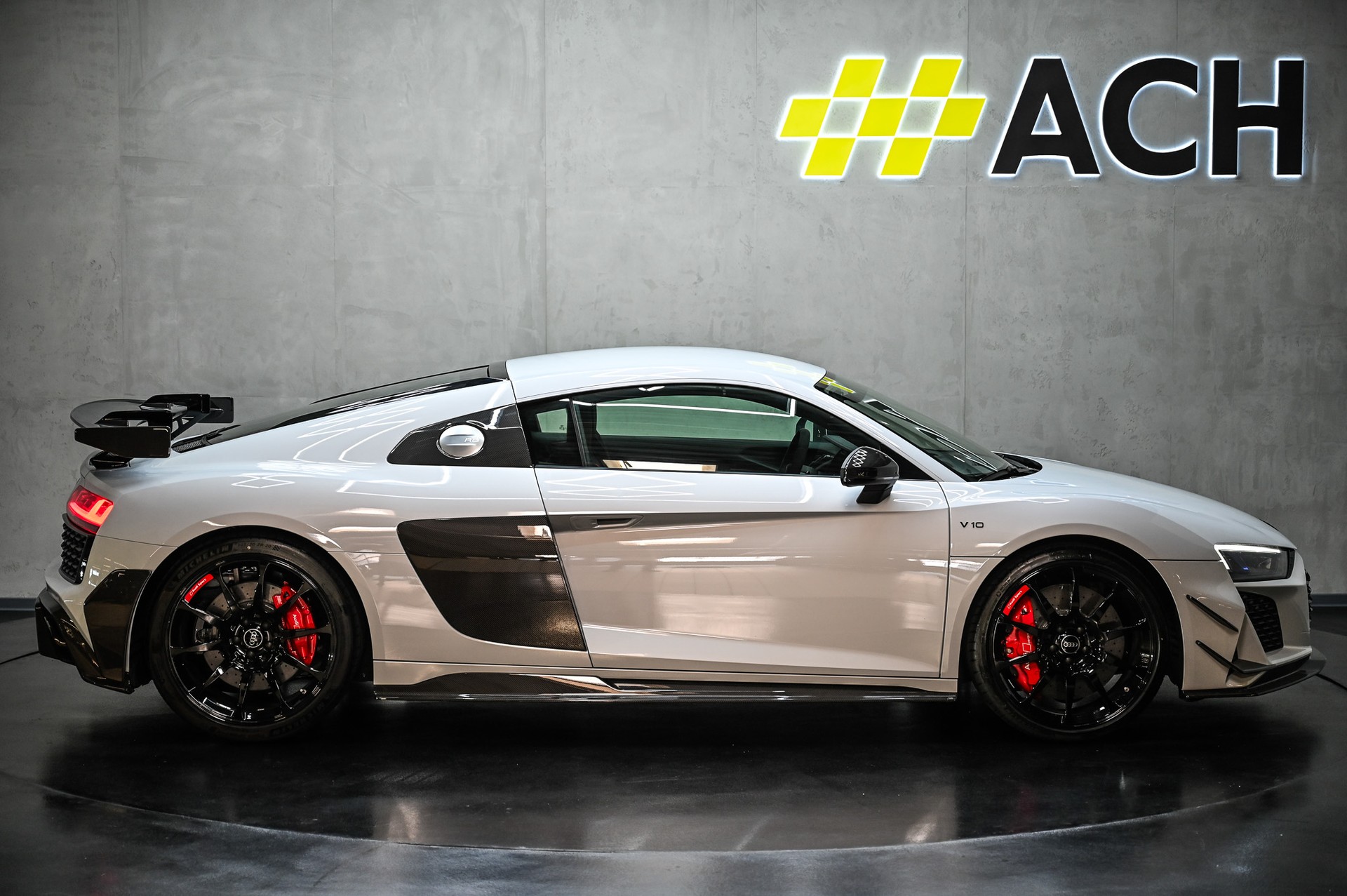 AUDI R8 Coupé GT RWD S-Tronic Limitierte Edition 333-image-10