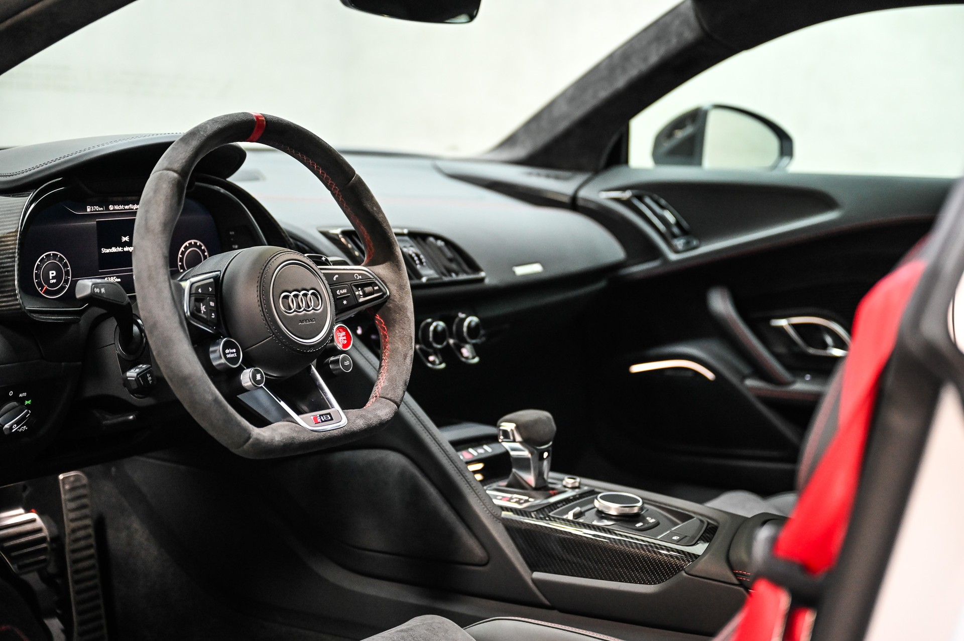 AUDI R8 Coupé GT RWD S-Tronic Limitierte Edition 333-image-25