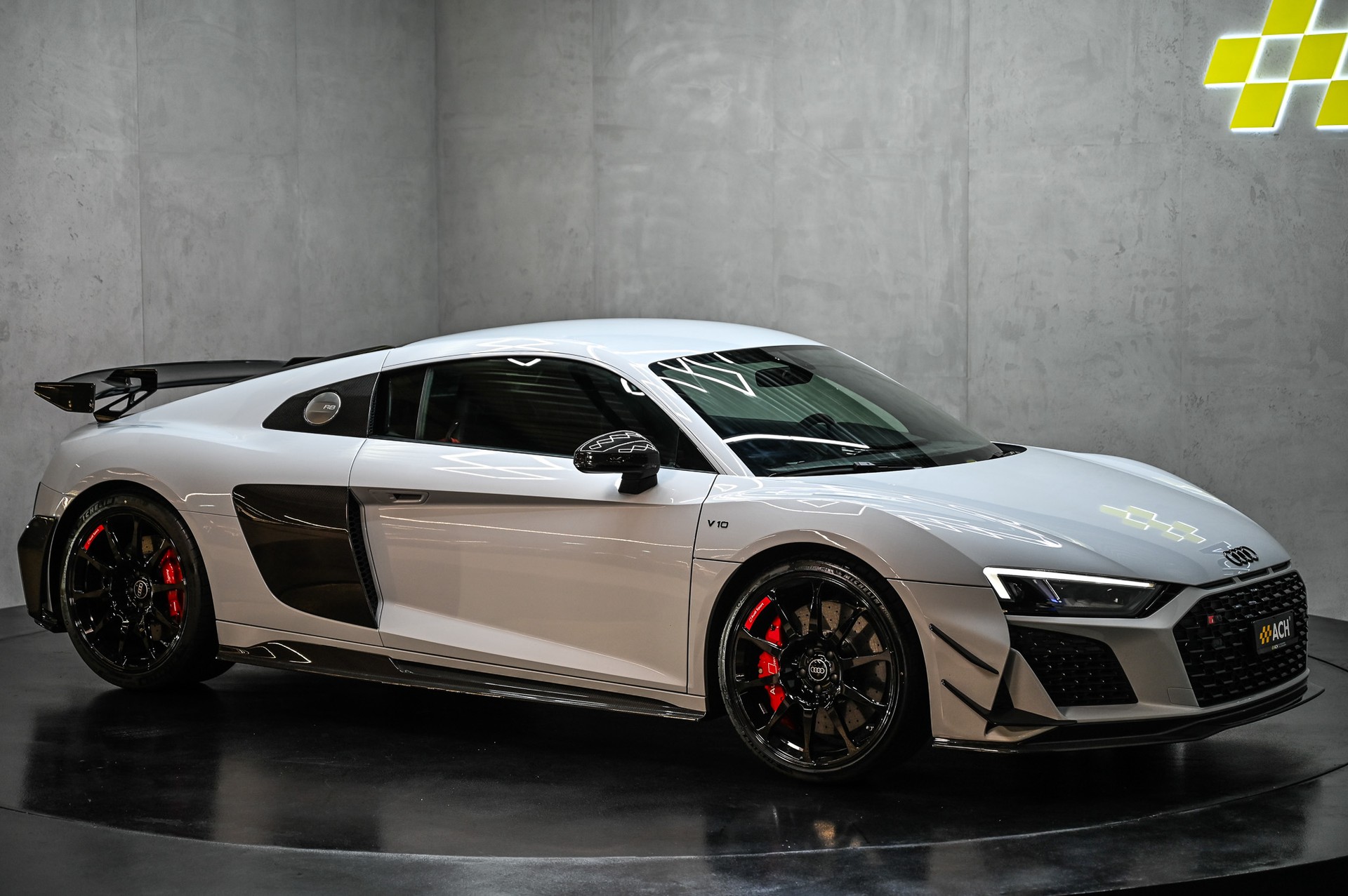 AUDI R8 Coupé GT RWD S-Tronic Limitierte Edition 333-image-11