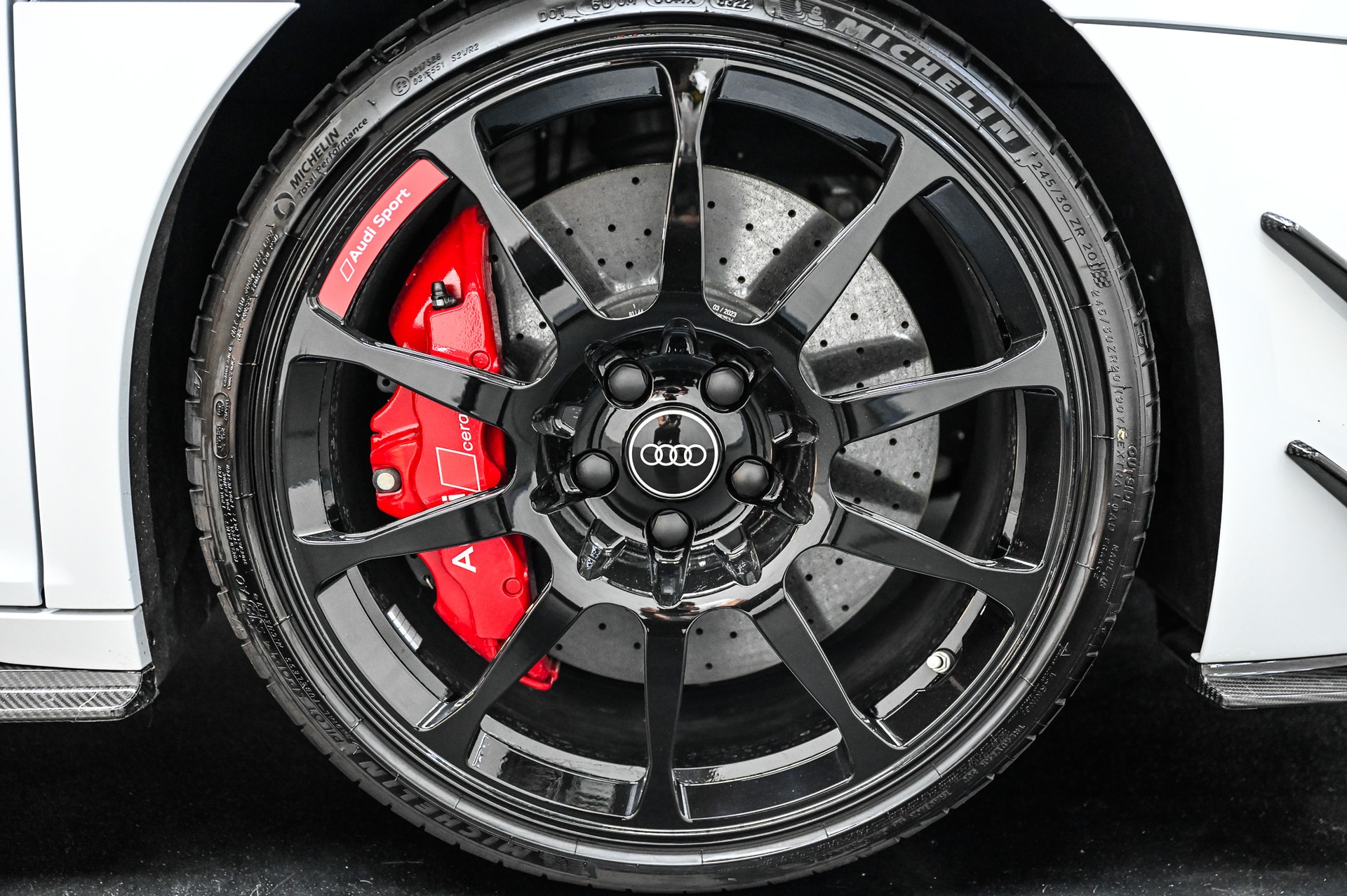 AUDI R8 Coupé GT RWD S-Tronic Limitierte Edition 333-image-14