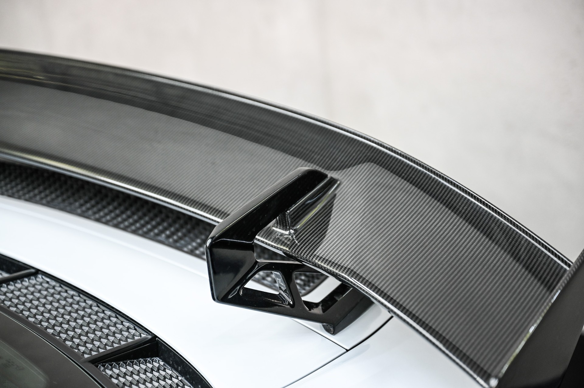 AUDI R8 Coupé GT RWD S-Tronic Limitierte Edition 333-image-17