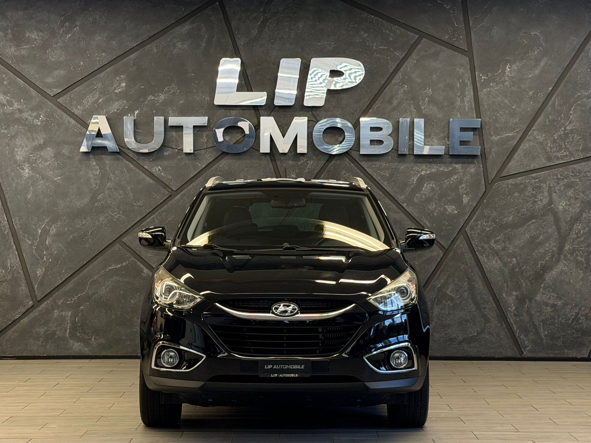 HYUNDAI iX 35 2.0 CRDi Premium 4WD Automatic-showroom-element-1