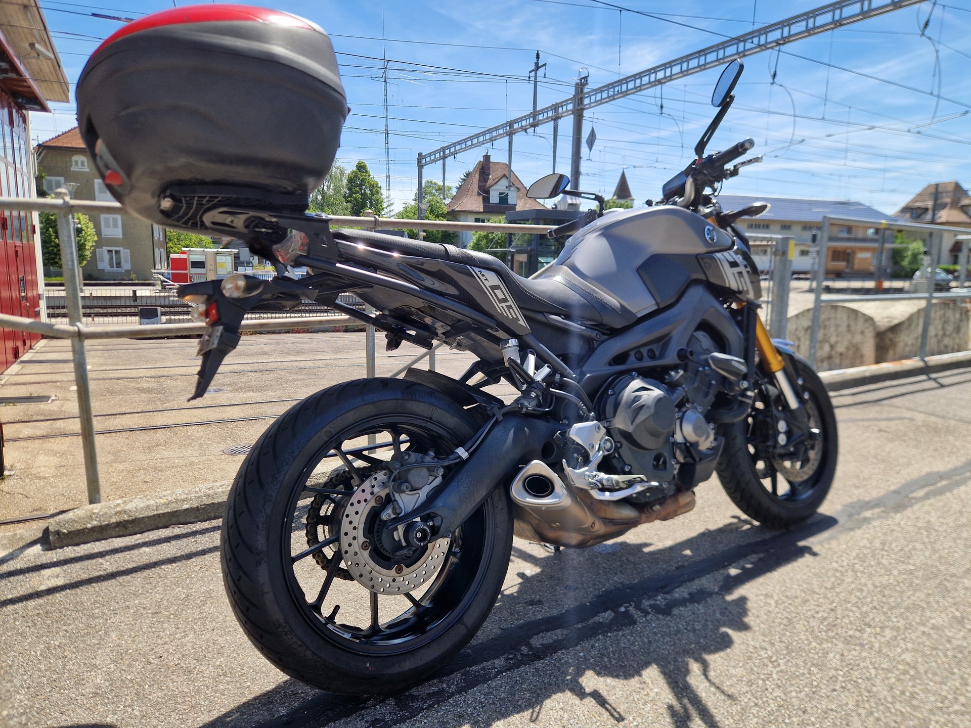 YAMAHA MT-09 ABS-image-2