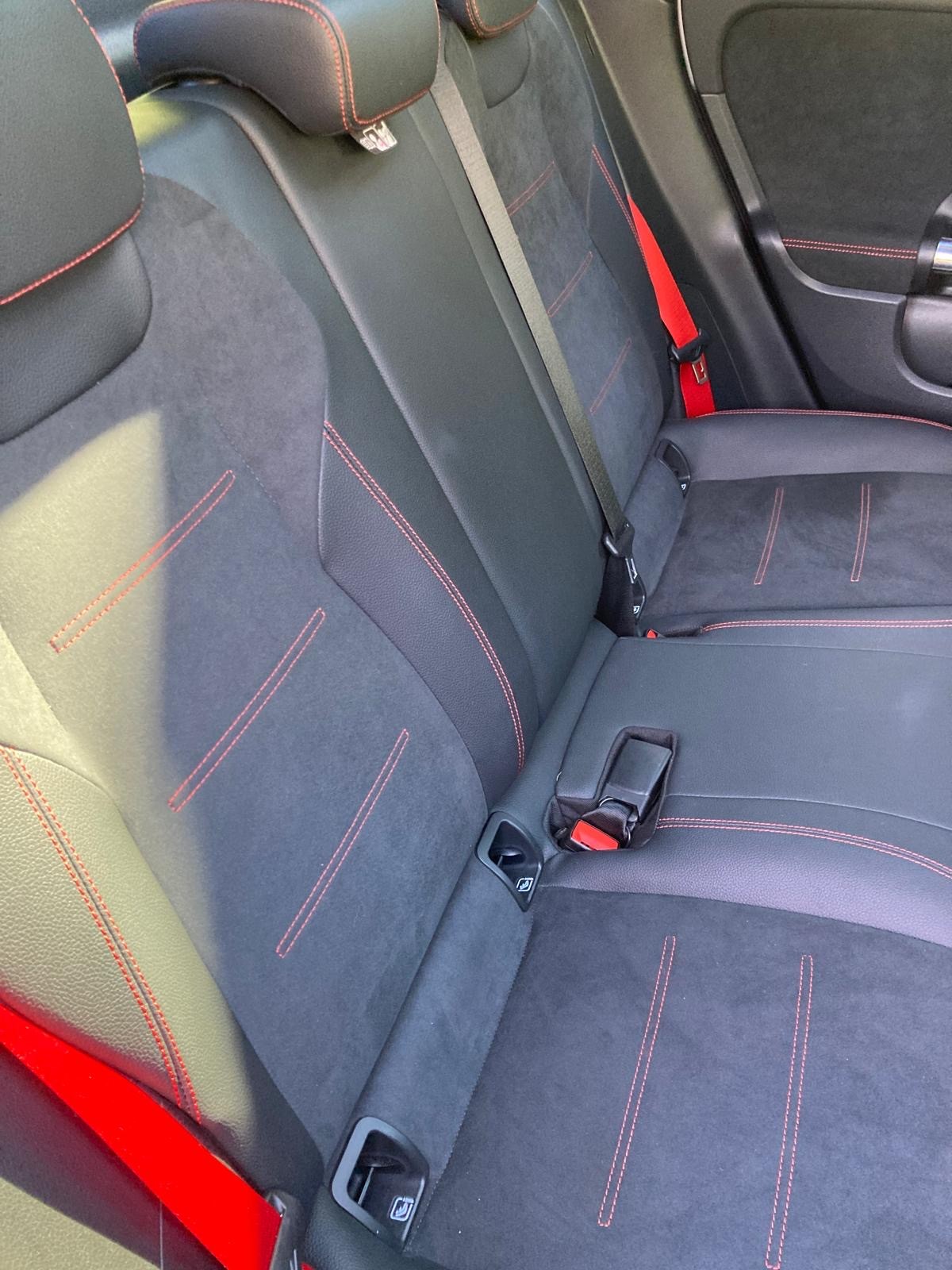 MERCEDES-BENZ GLA 35 AMG 4Matic 8G-Speedshift DCT-image-27