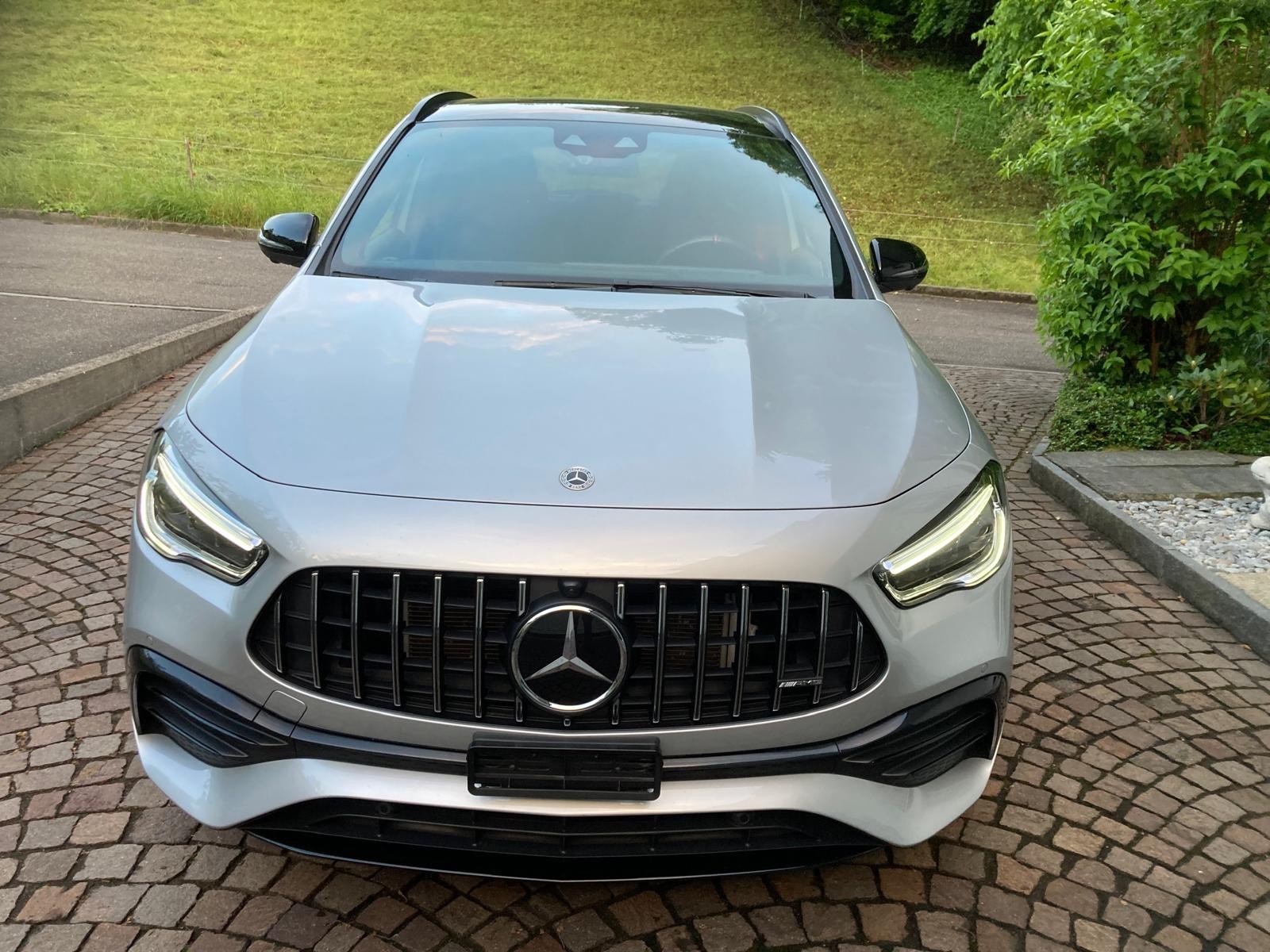 MERCEDES-BENZ GLA 35 AMG 4Matic 8G-Speedshift DCT-showroom-element-1