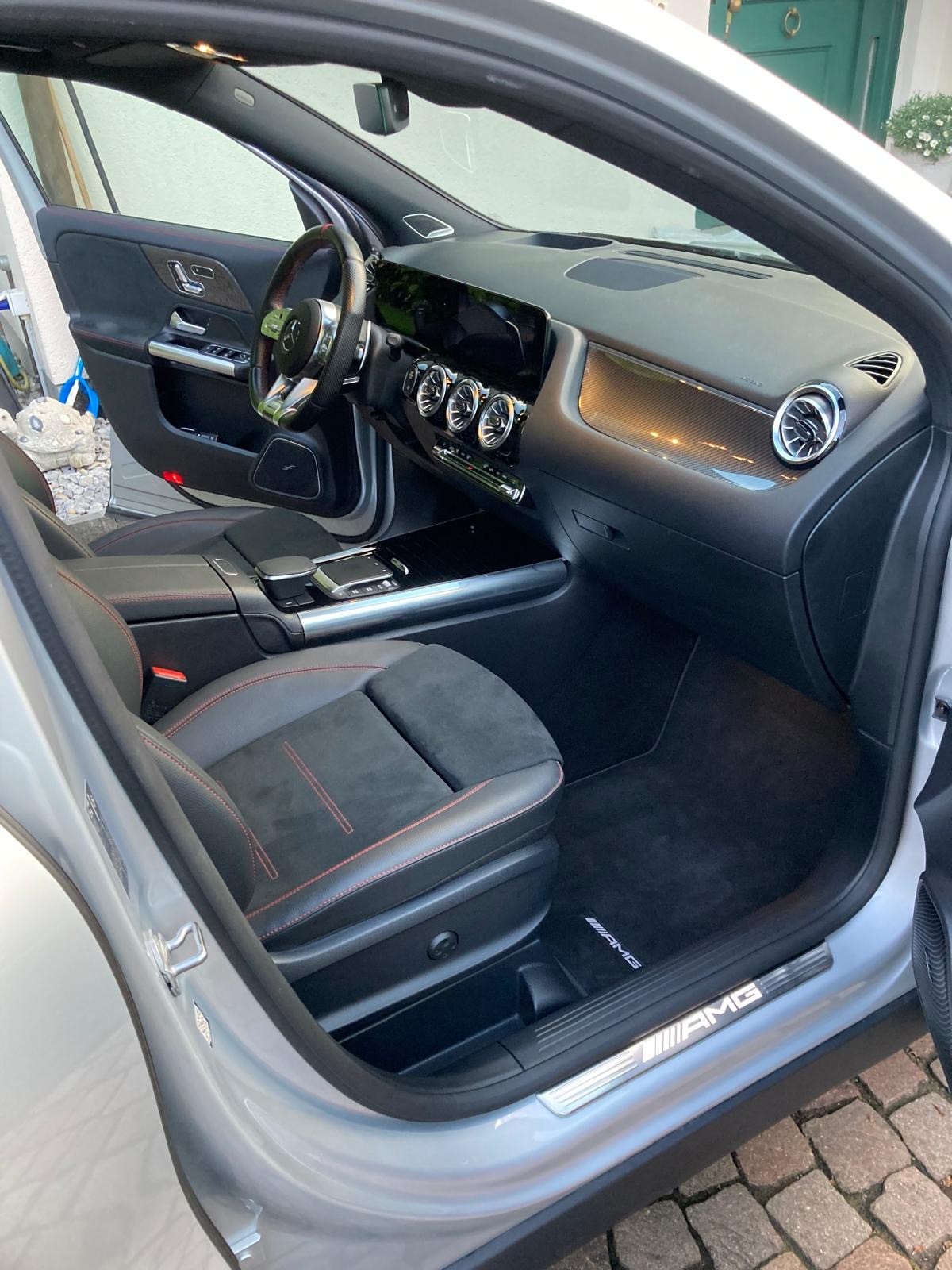 MERCEDES-BENZ GLA 35 AMG 4Matic 8G-Speedshift DCT-image-11