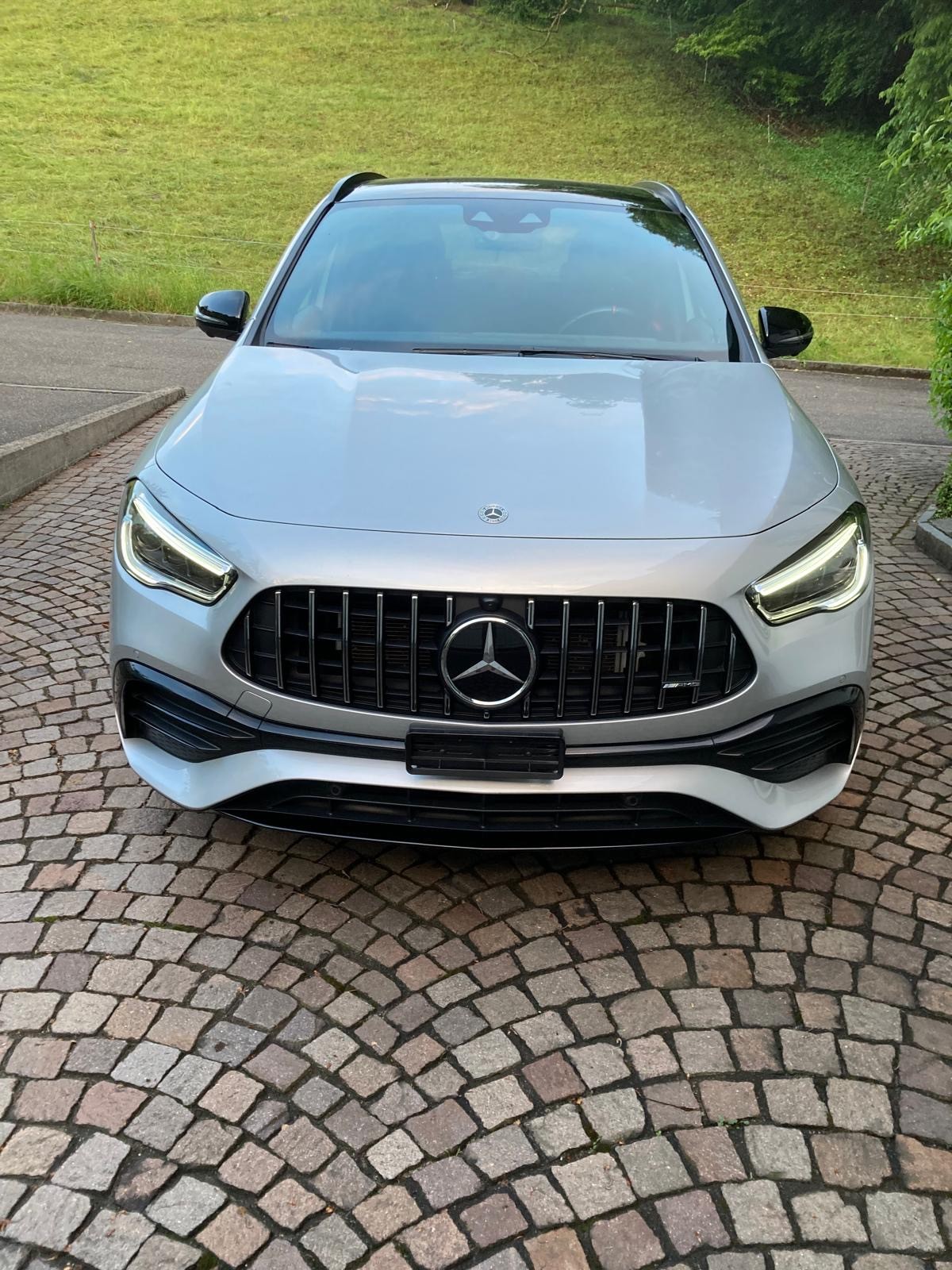 MERCEDES-BENZ GLA 35 AMG 4Matic 8G-Speedshift DCT-showroom-element-2