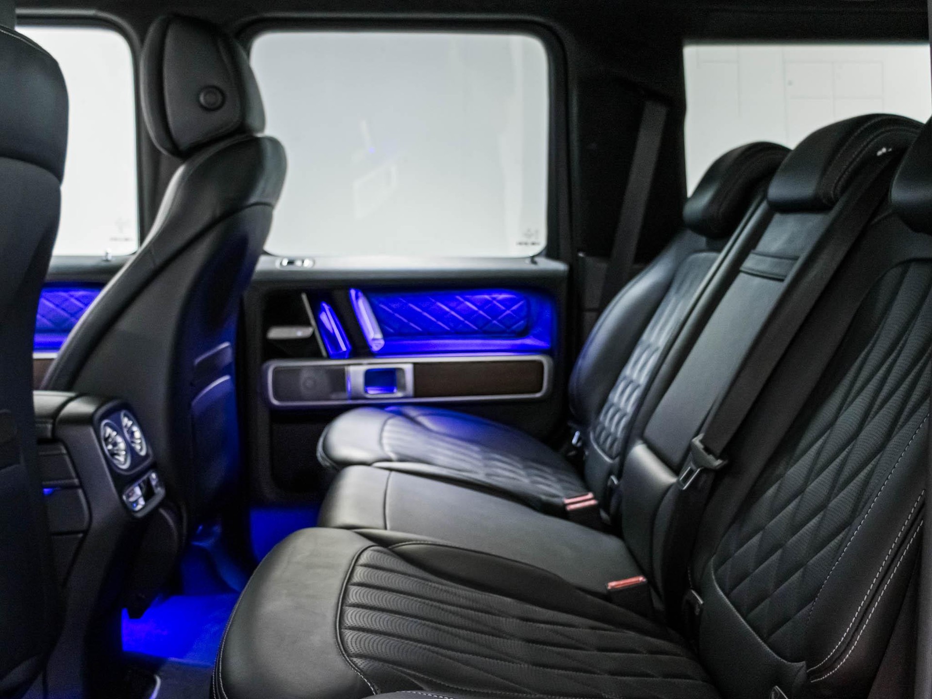MERCEDES-BENZ G 500-image-7