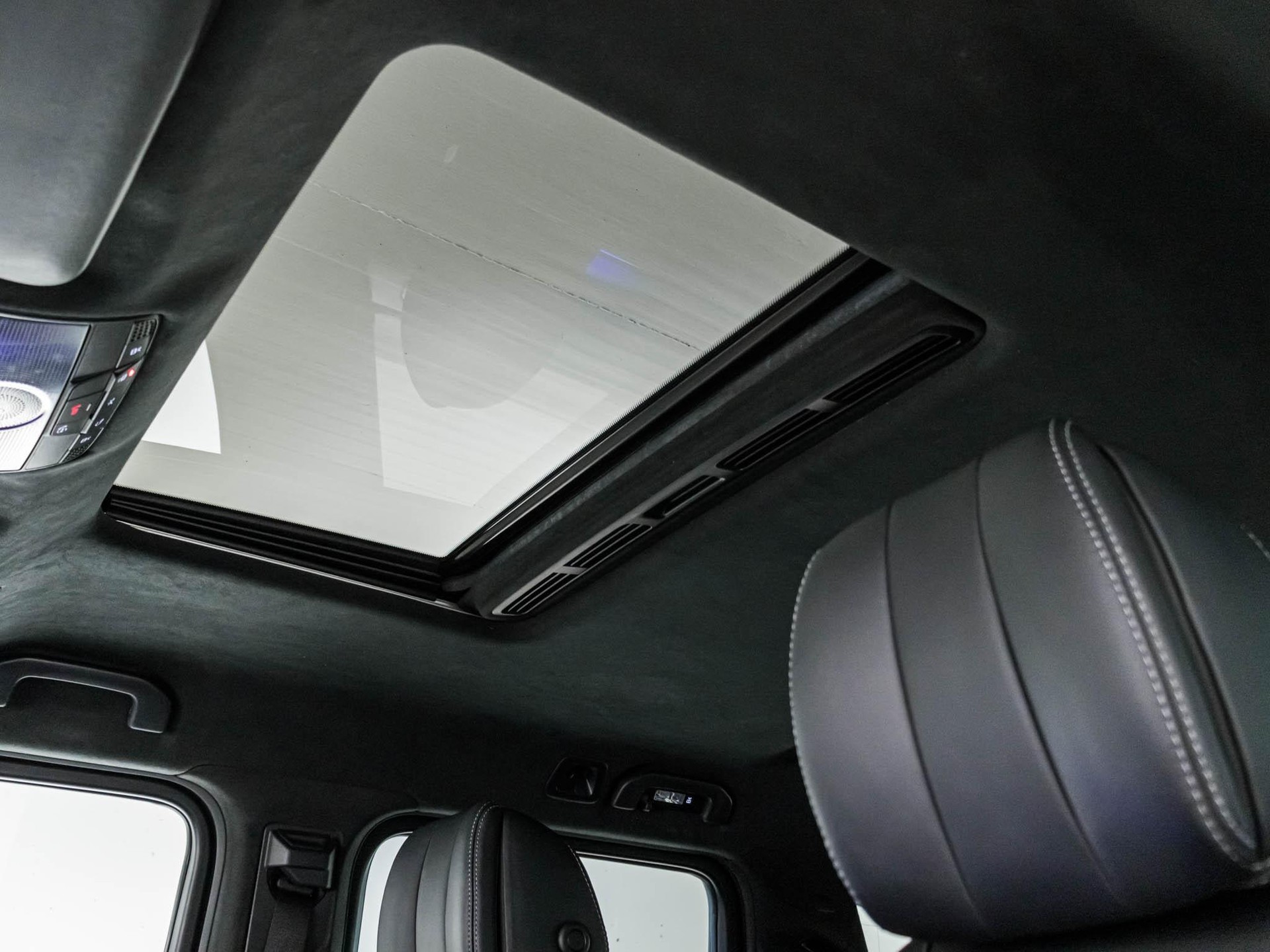 MERCEDES-BENZ G 500-image-9