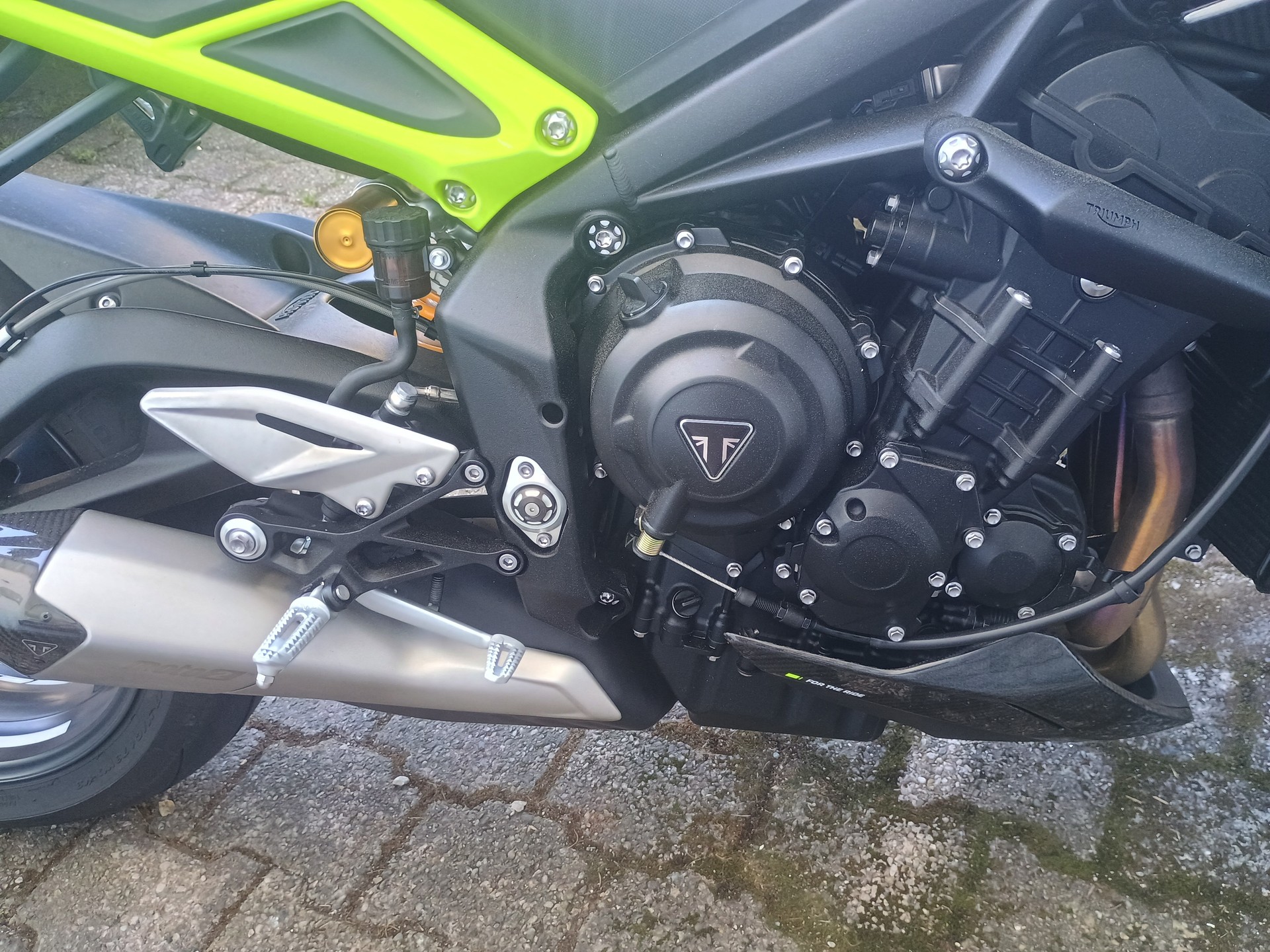 TRIUMPH Street Triple Moto2 edition (#010)-image-13