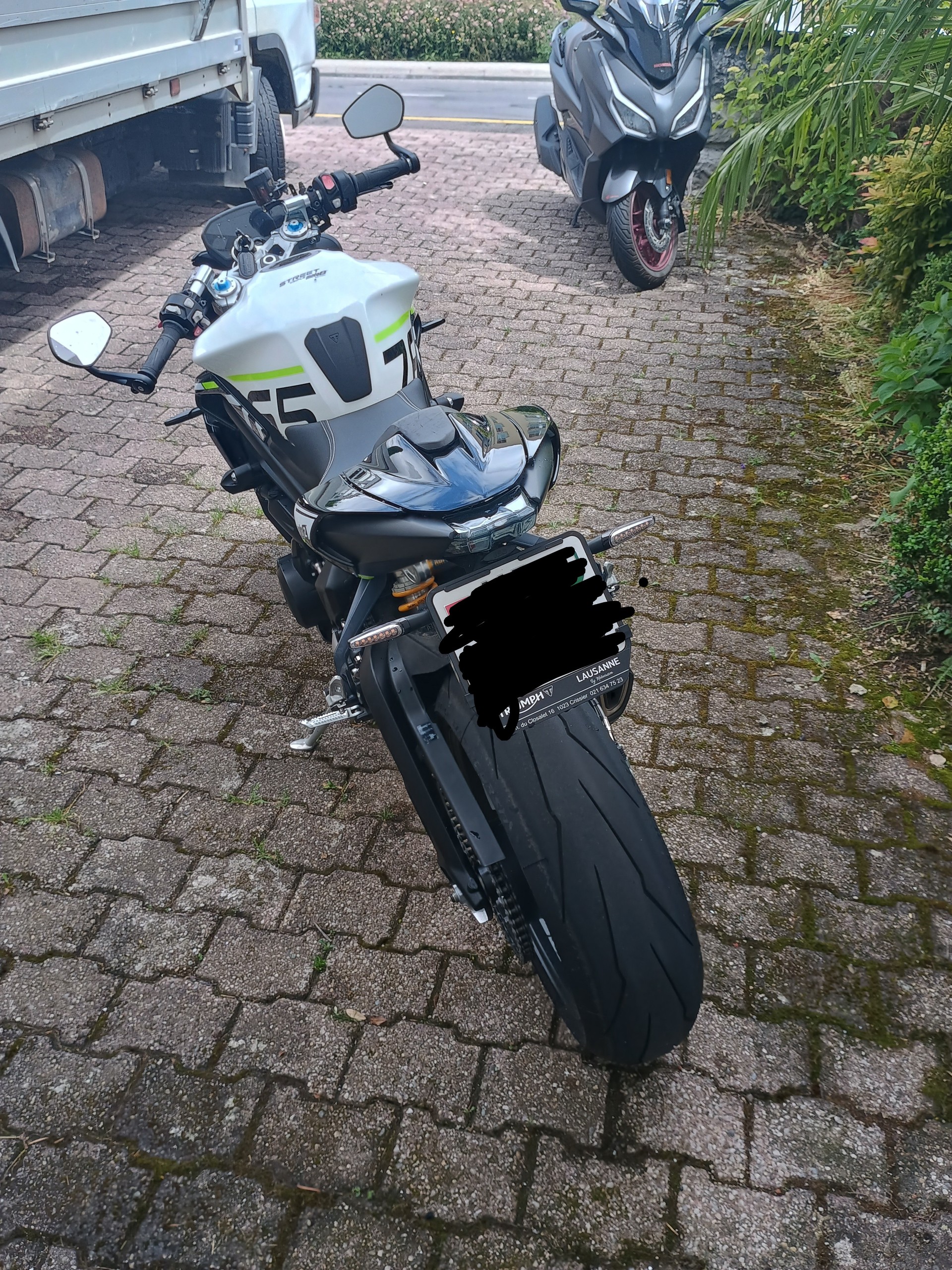 TRIUMPH Street Triple Moto2 edition (#010)-image-9