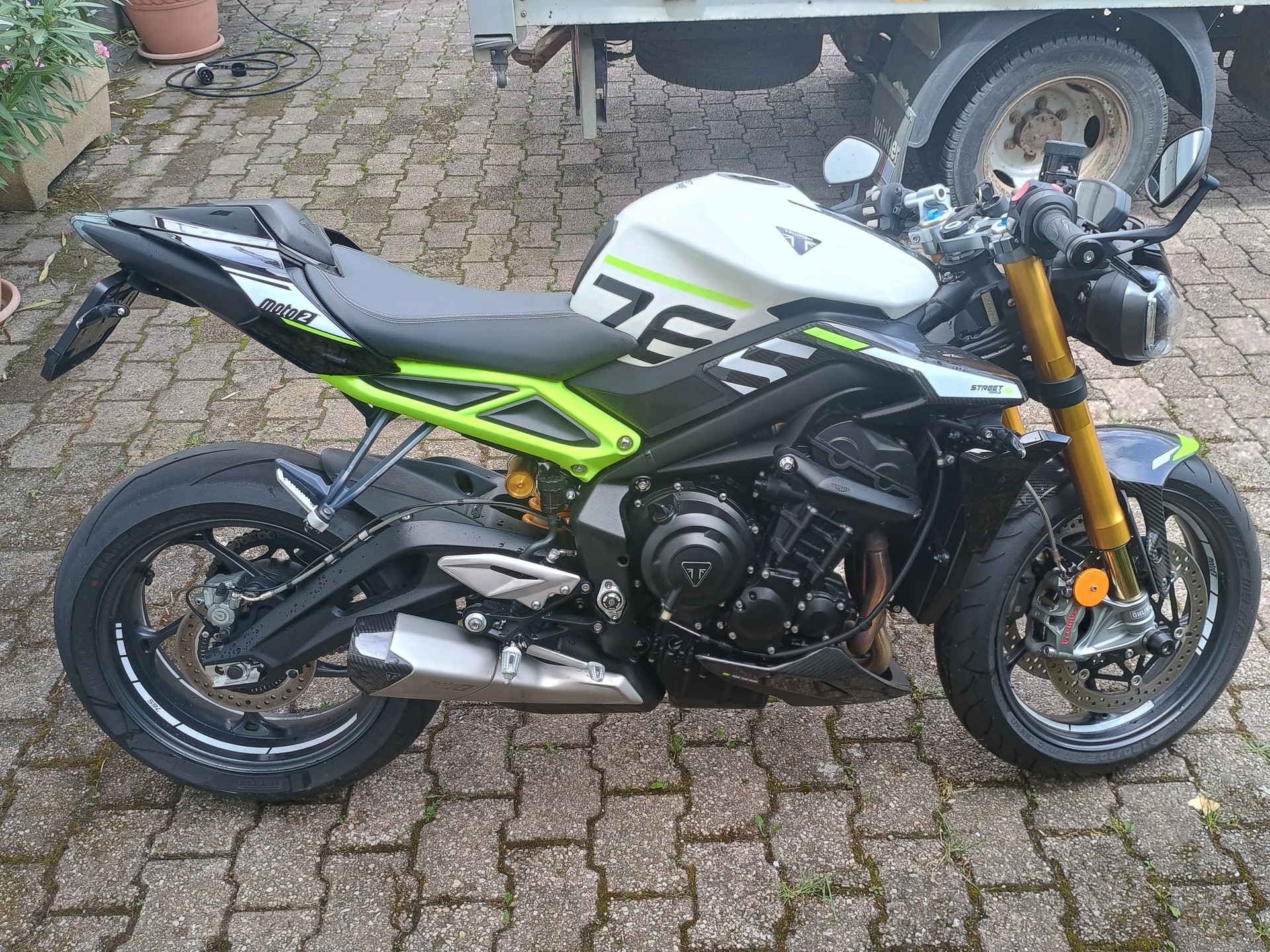 TRIUMPH Street Triple Moto2 edition (#010)-image-3