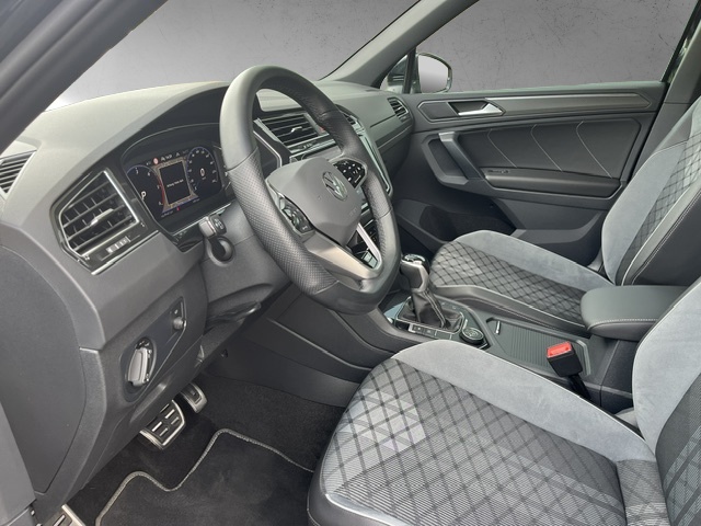 VW Tiguan 2.0 TDI SCR R-Line 4Motion DSG-showroom-element-3