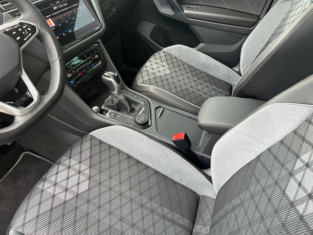 VW Tiguan 2.0 TDI SCR R-Line 4Motion DSG-image-20