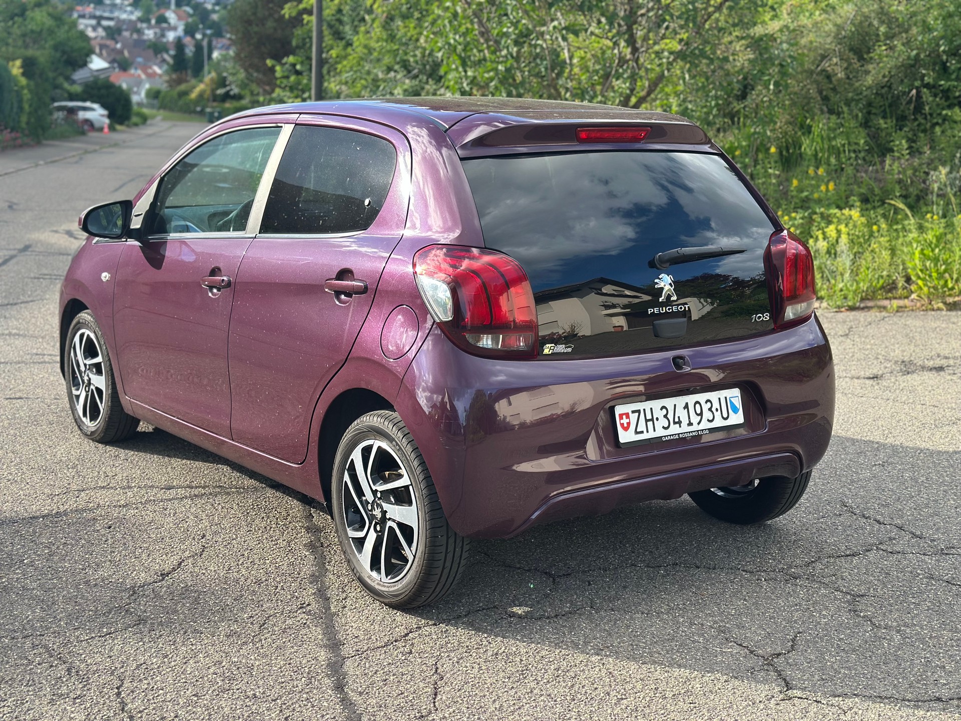 PEUGEOT 108 1.2 VTi Allure-image-7