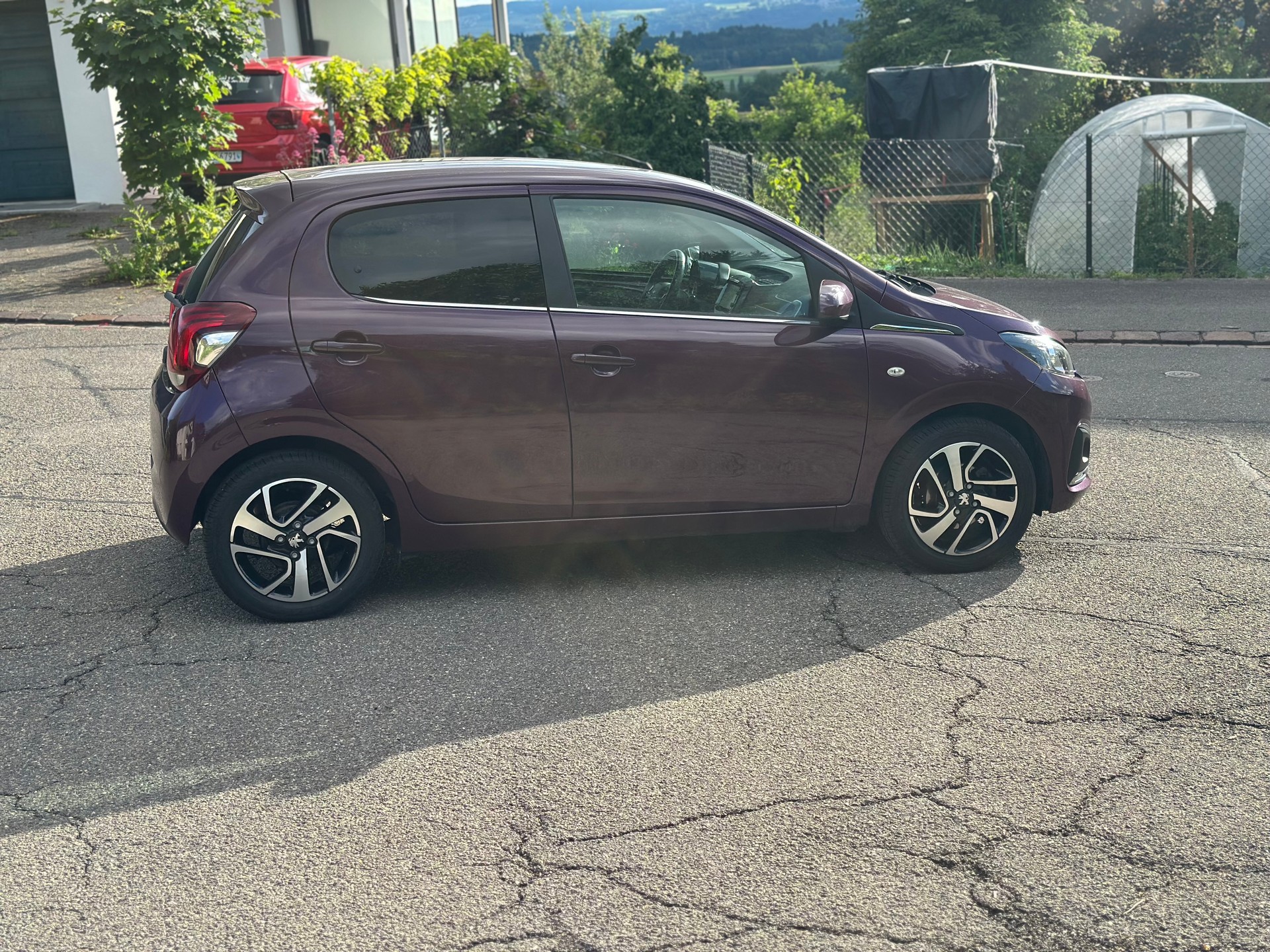 PEUGEOT 108 1.2 VTi Allure-image-4