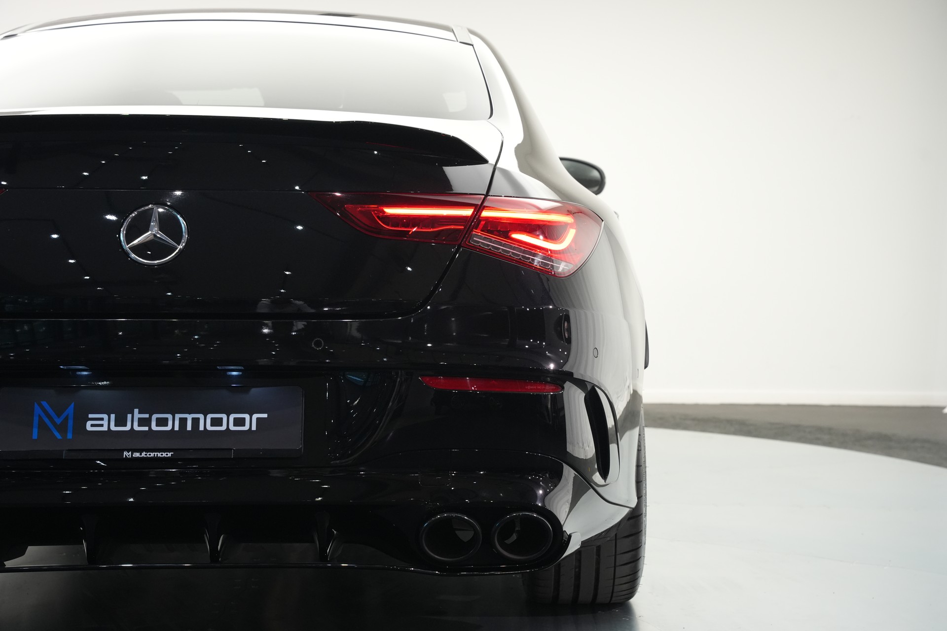 MERCEDES-BENZ CLA 45 S AMG 4Matic+ 8G-DCT *CH-Fahrzeug* *Aero Paket* *Schalensitze*-image-10