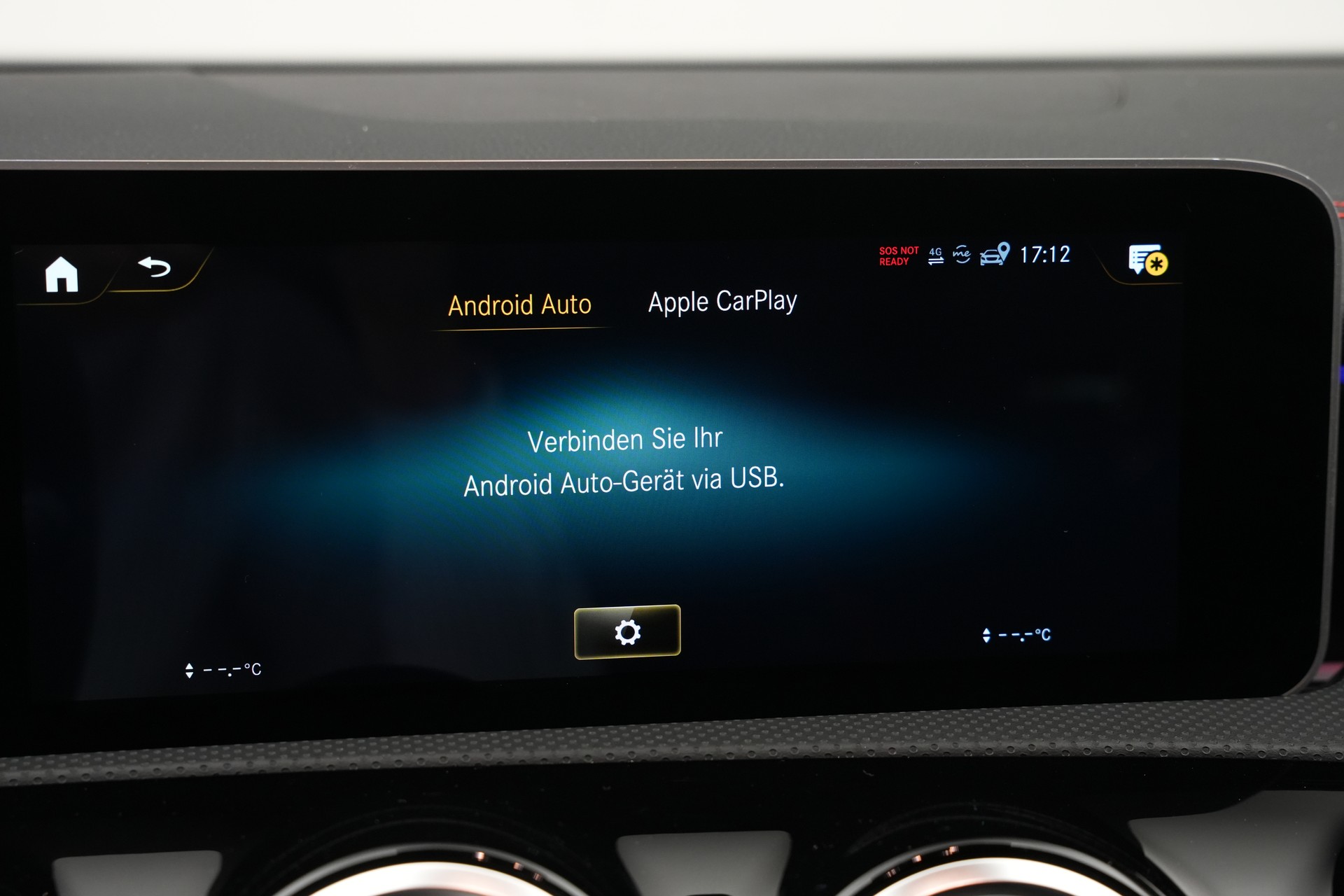 MERCEDES-BENZ CLA 45 S AMG 4Matic+ 8G-DCT *CH-Fahrzeug* *Aero Paket* *Schalensitze*-image-21