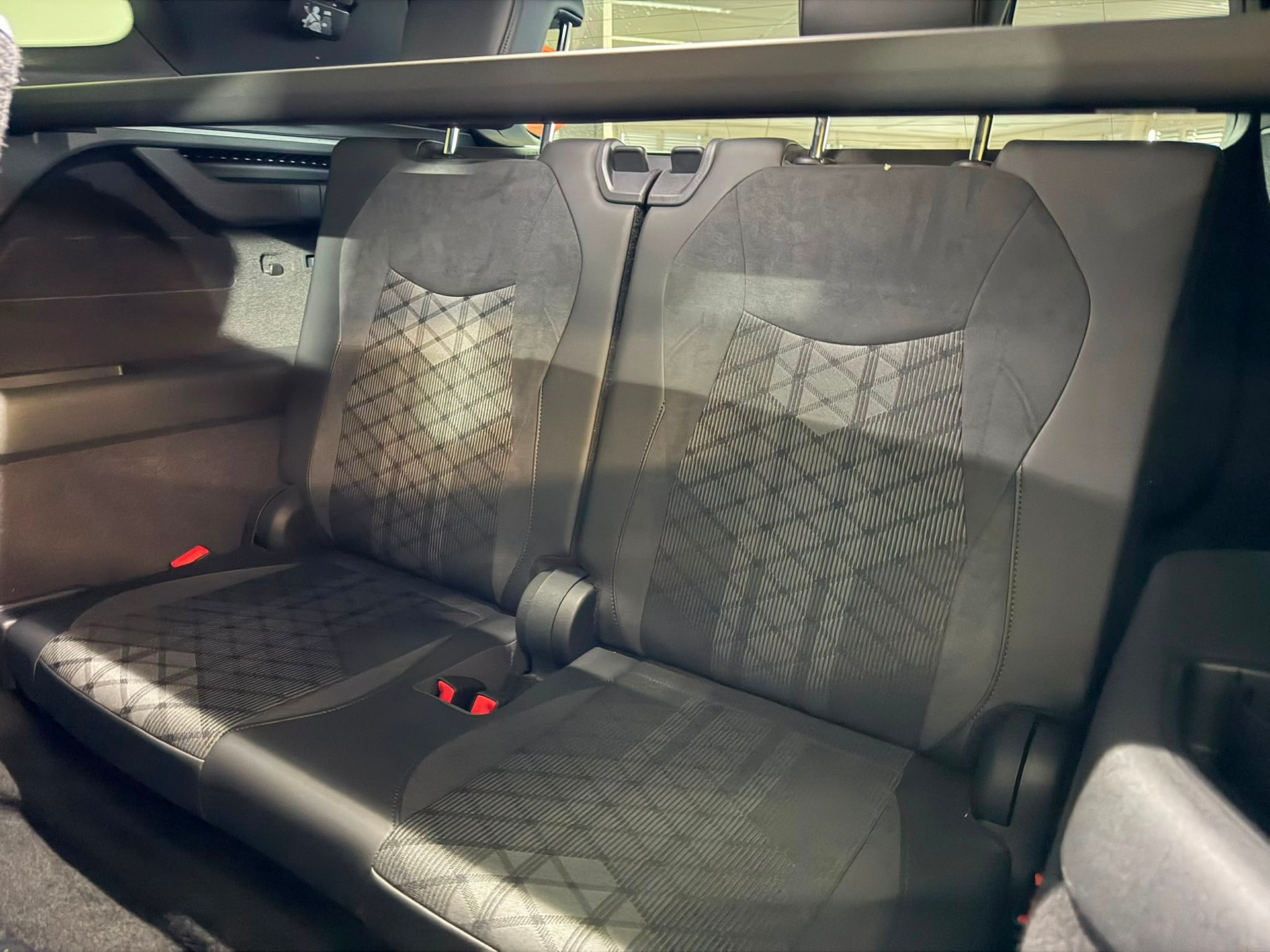 VW Tayron 2.0 TSI R-Line DSG 4Motion-image-10