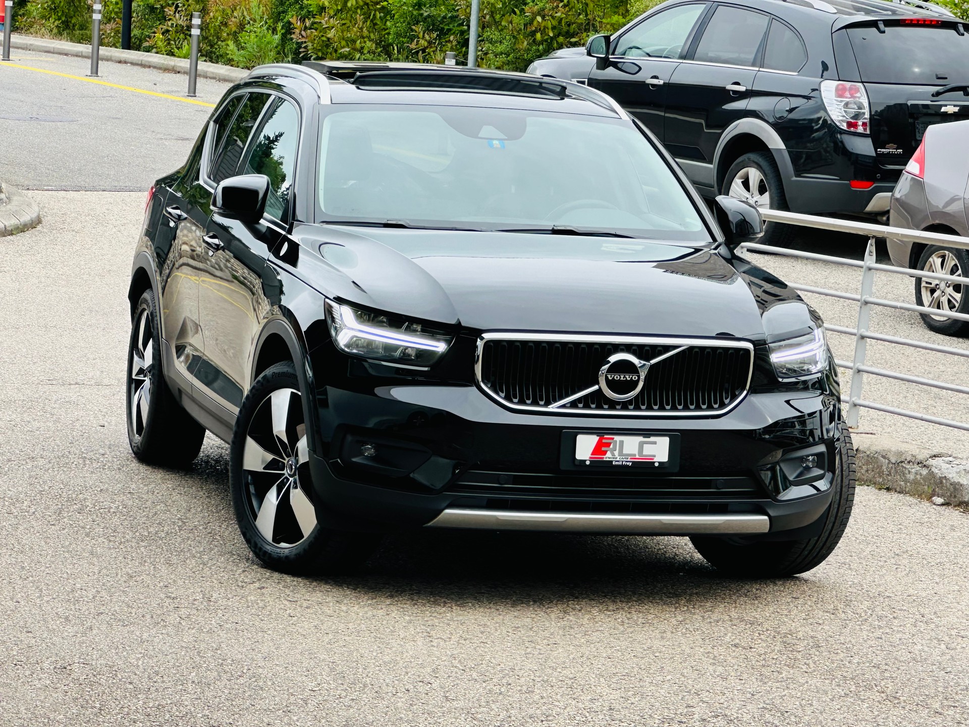 VOLVO XC40 T3 Momentum Geartronic-image-4