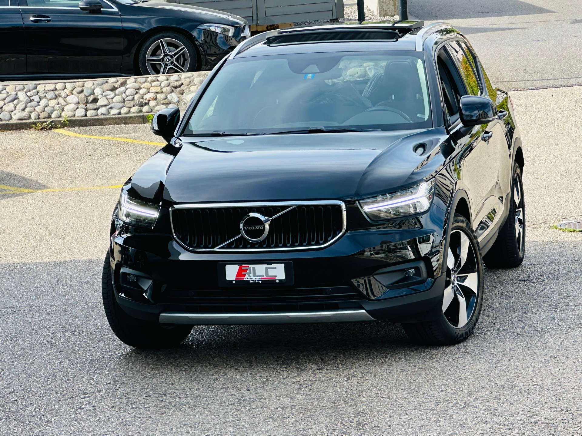 VOLVO XC40 T3 Momentum Geartronic-showroom-element-1