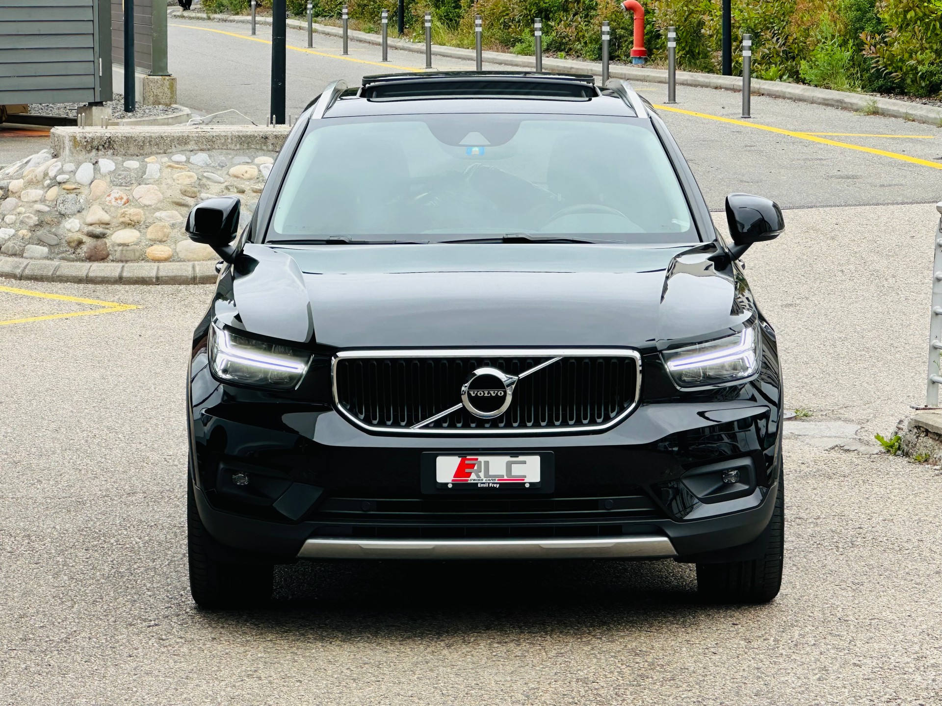 VOLVO XC40 T3 Momentum Geartronic-image-6