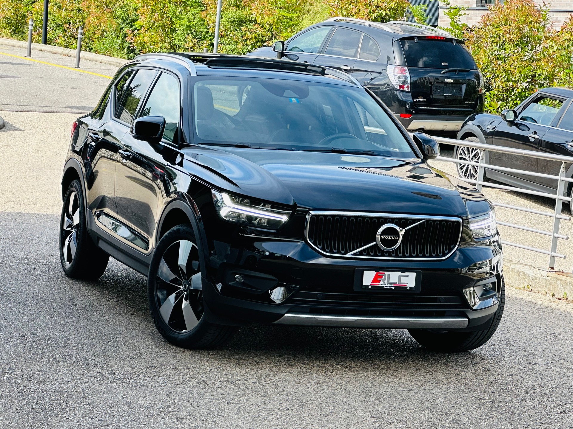 VOLVO XC40 T3 Momentum Geartronic-showroom-element-3