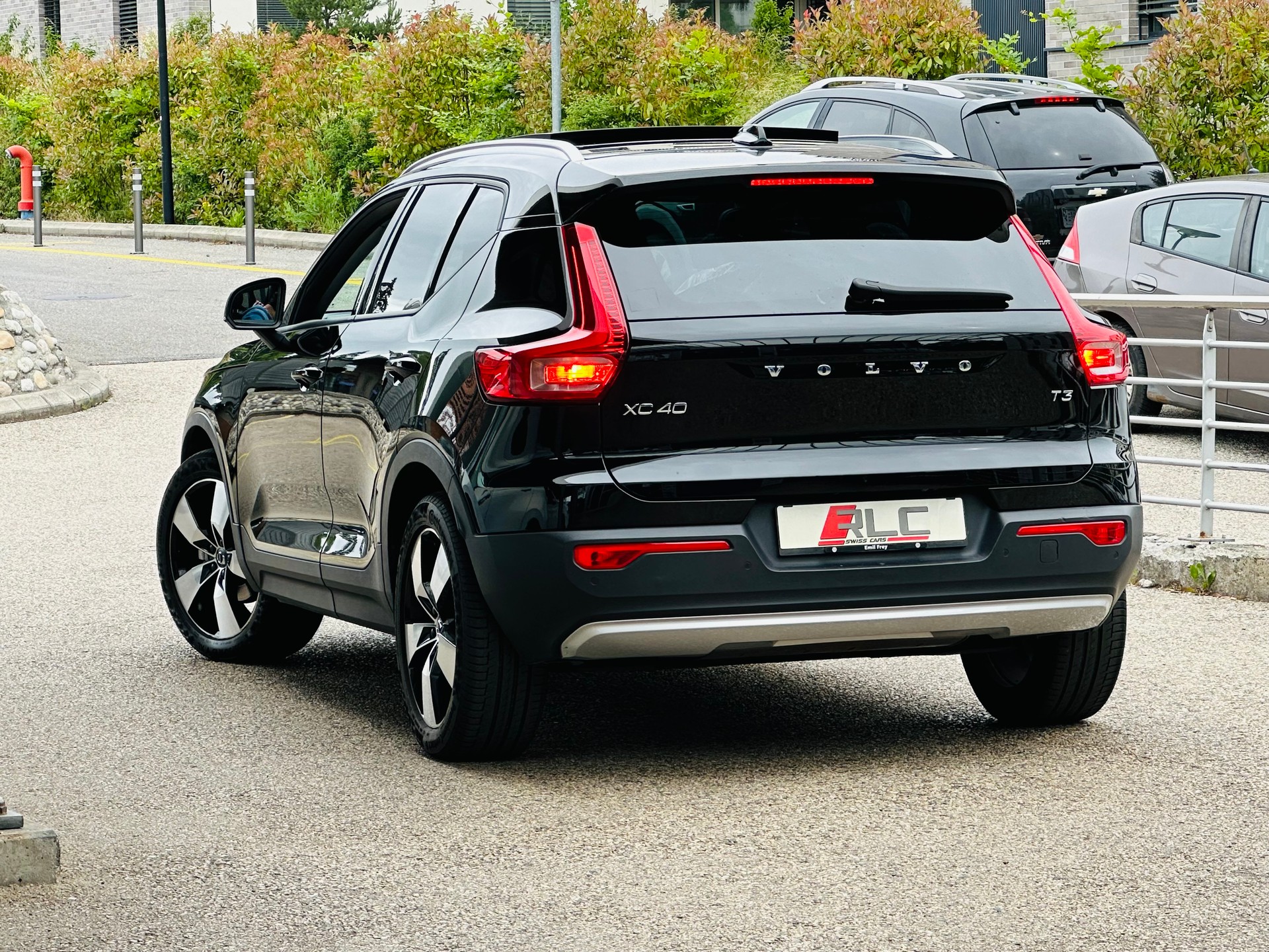 VOLVO XC40 T3 Momentum Geartronic-image-13