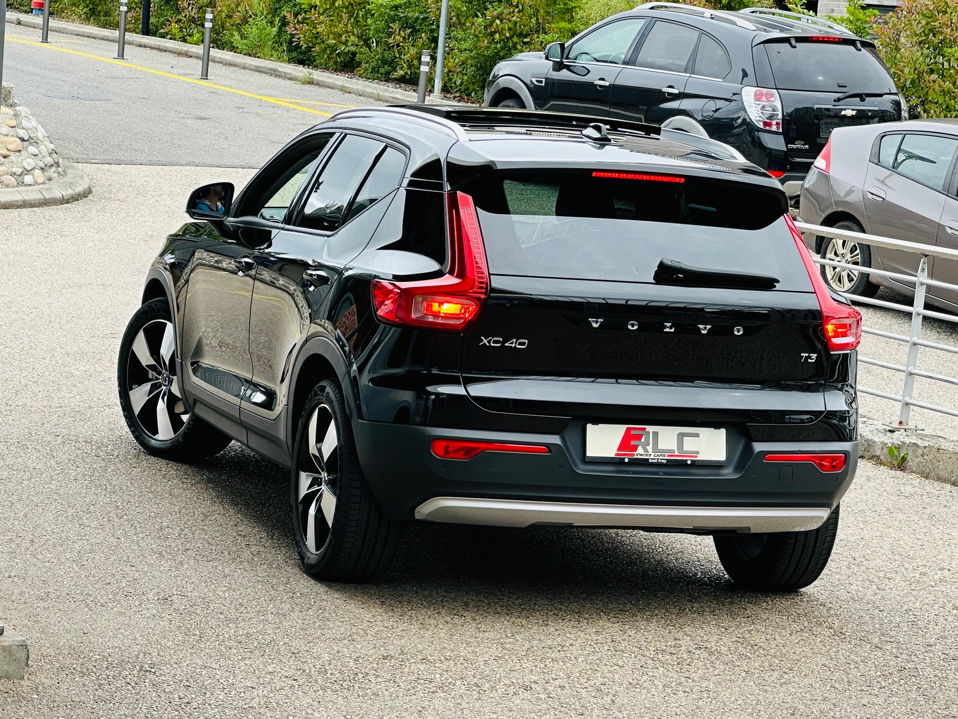 VOLVO XC40 T3 Momentum Geartronic-image-10
