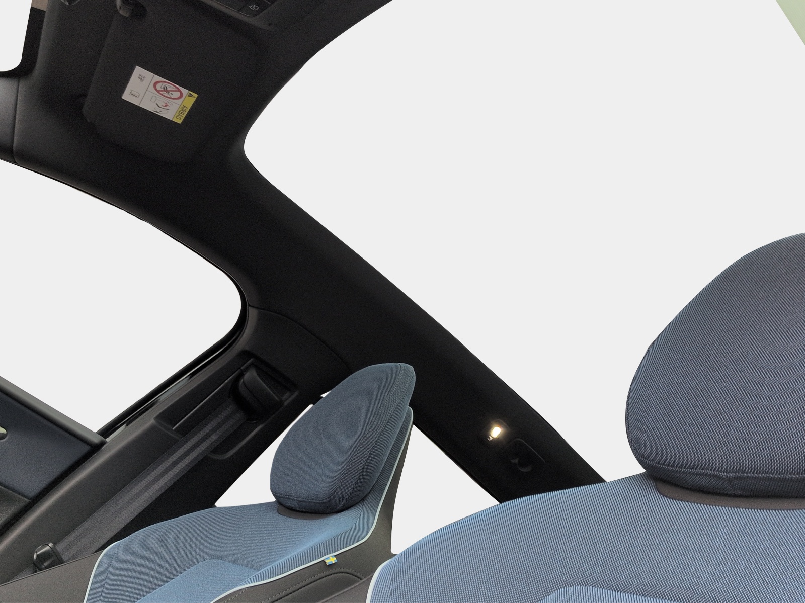 VOLVO EX 30 E60 Twin Ultra Performance AWD-image-17