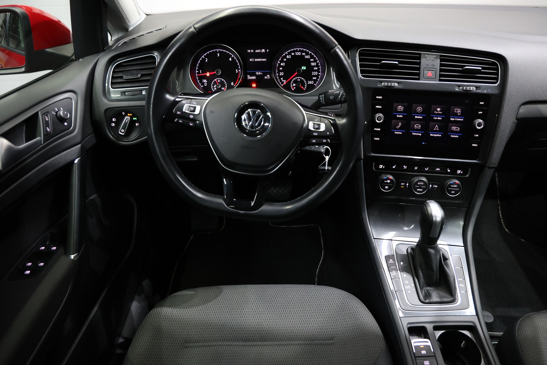 VW Golf 7 VII Variant 2.0 TDI Comfortline DSG-image-18