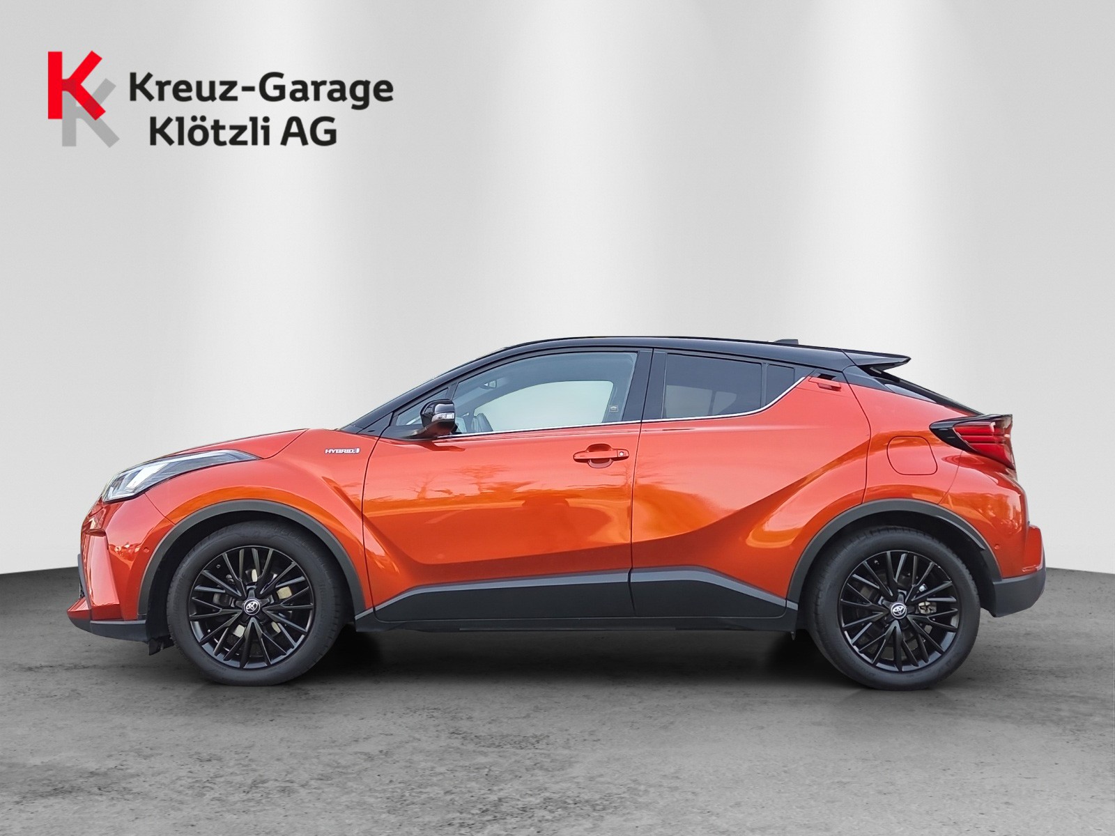 TOYOTA C-HR 2.0 HSD CVT Launch Edition-image-4
