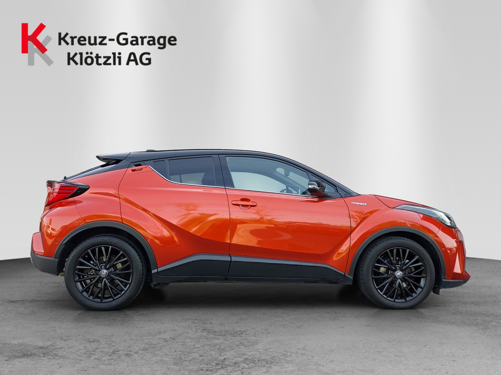 TOYOTA C-HR 2.0 HSD CVT Launch Edition-image-1