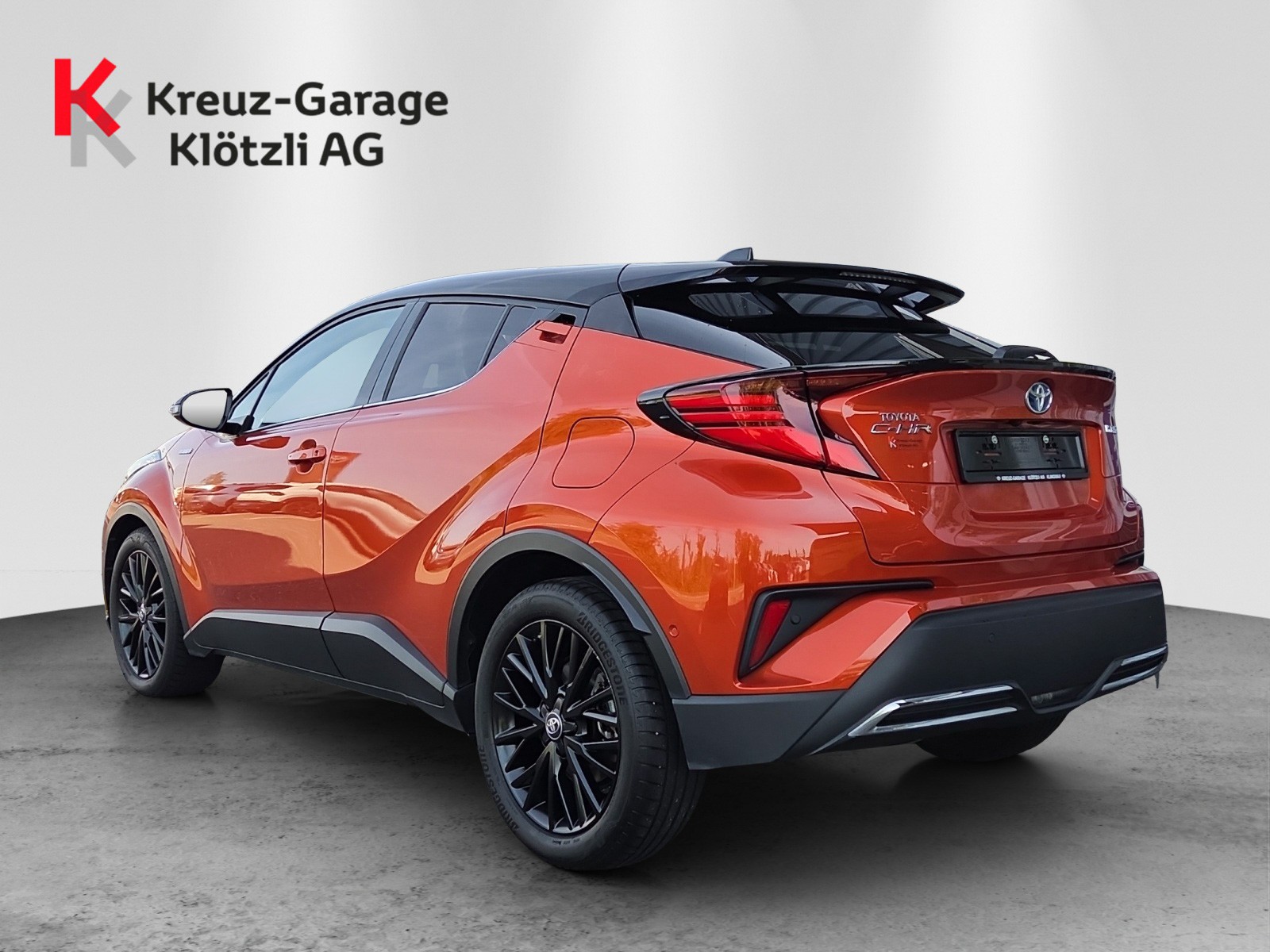 TOYOTA C-HR 2.0 HSD CVT Launch Edition-image-3