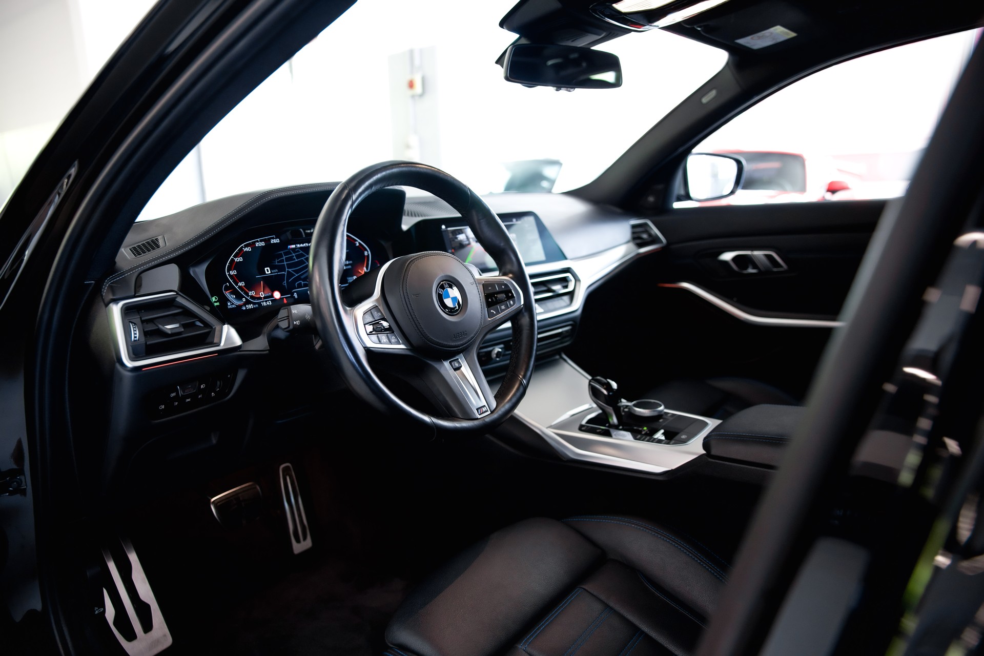 BMW M340d xDrive 48V Touring Steptronic Sport *CH-Fahrzeug*Gratisservice-image-17