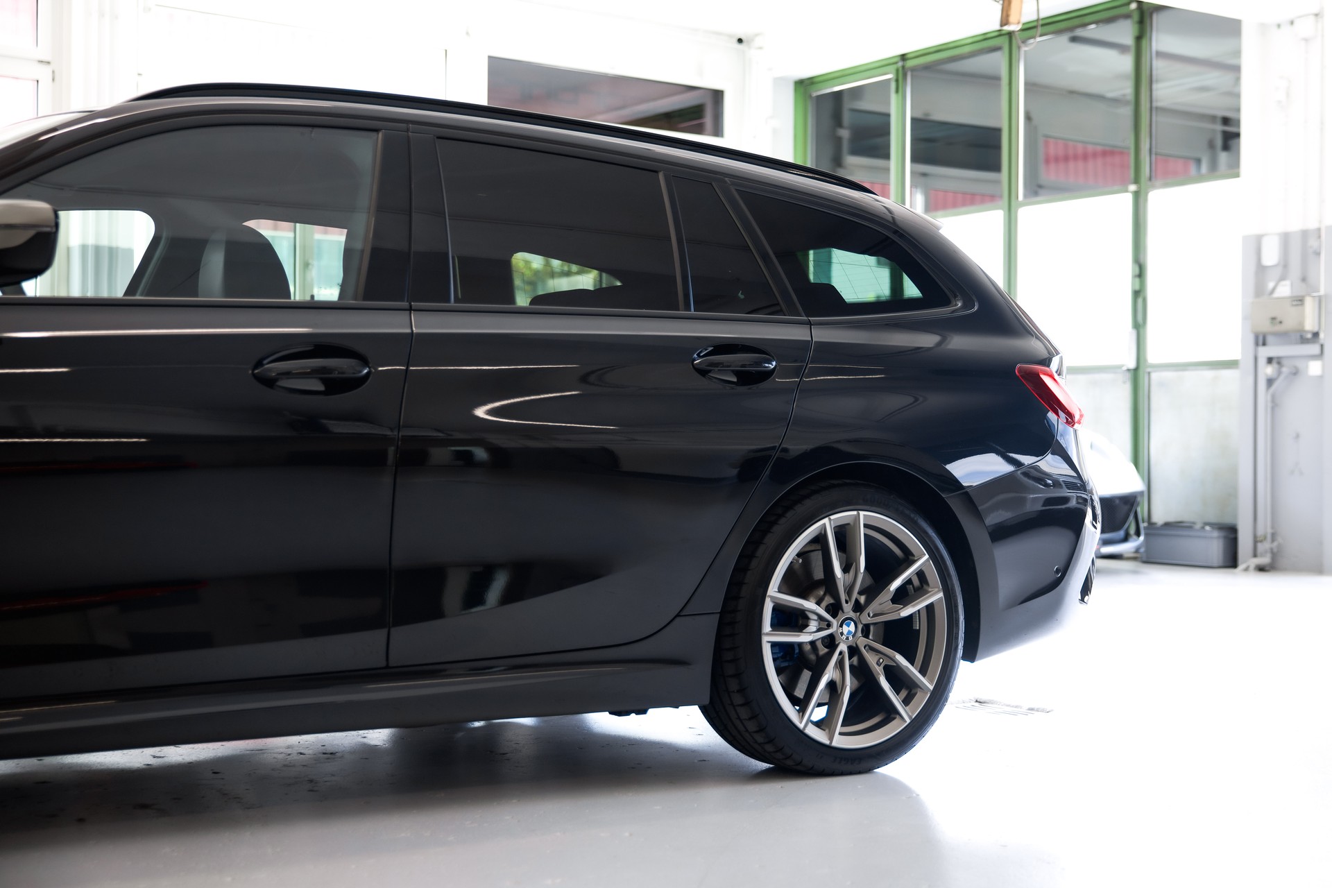 BMW M340d xDrive 48V Touring Steptronic Sport *CH-Fahrzeug*Gratisservice-image-11