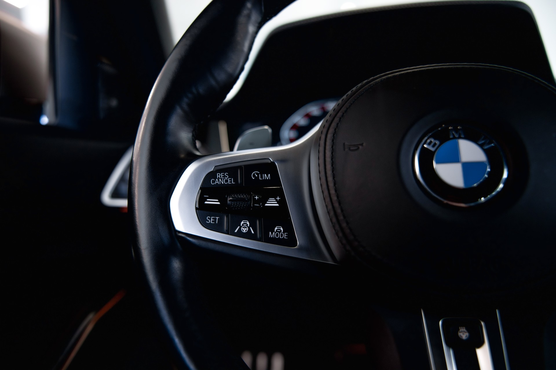 BMW M340d xDrive 48V Touring Steptronic Sport *CH-Fahrzeug*Gratisservice-image-25