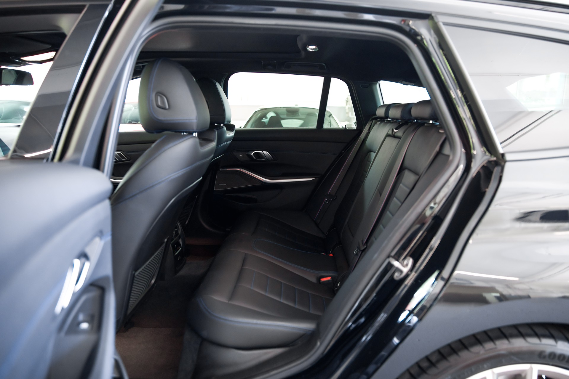 BMW M340d xDrive 48V Touring Steptronic Sport *CH-Fahrzeug*Gratisservice-image-21