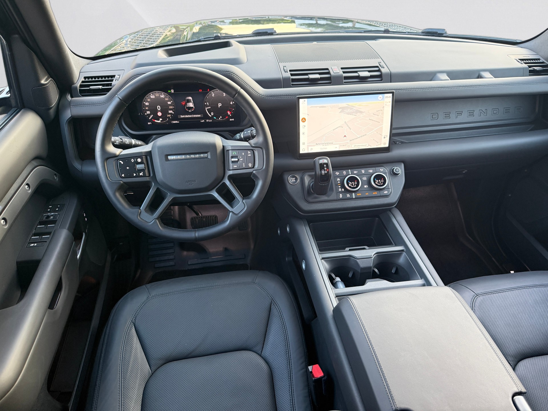 LAND ROVER DEFENDER 110 3.0 D I6 300 X-DYNAMIC HSE AWD AT8**STANDHEIZUNG*EL. AHK (3500 KG)*5 JAHRE/150000 HERSTELLERGARANTIE*-image-9