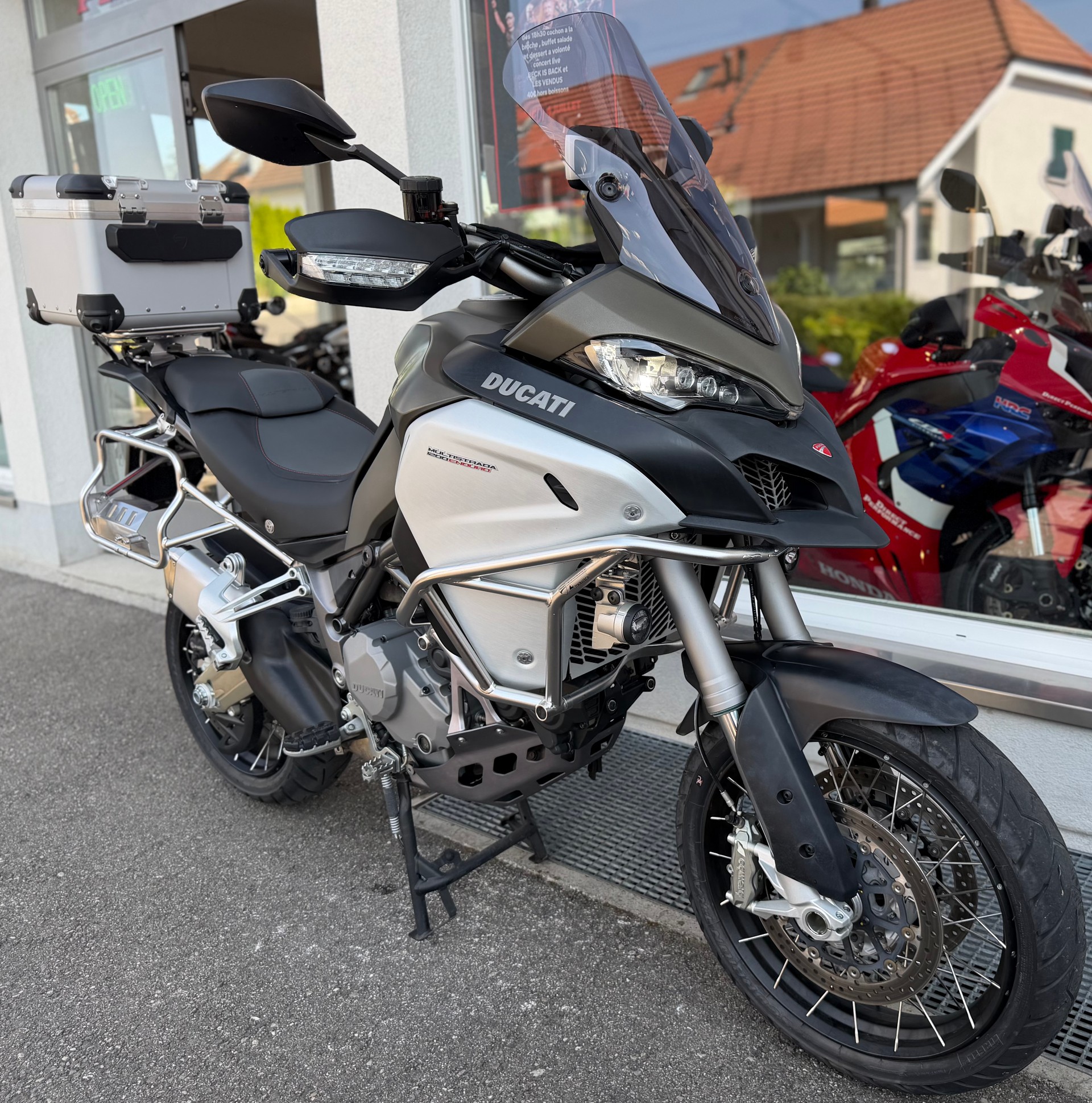 DUCATI Multistrada 1200 Enduro Touring Pack-image-2