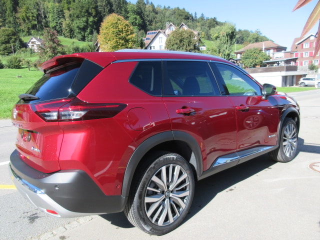NISSAN X-Trail 1.5 VC-T Tekna+ e-4orce-showroom-element-2
