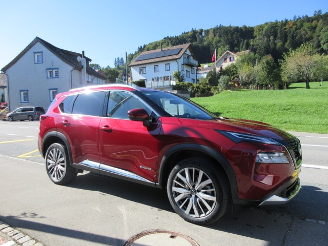NISSAN X-Trail 1.5 VC-T Tekna+ e-4orce-showroom-element-1