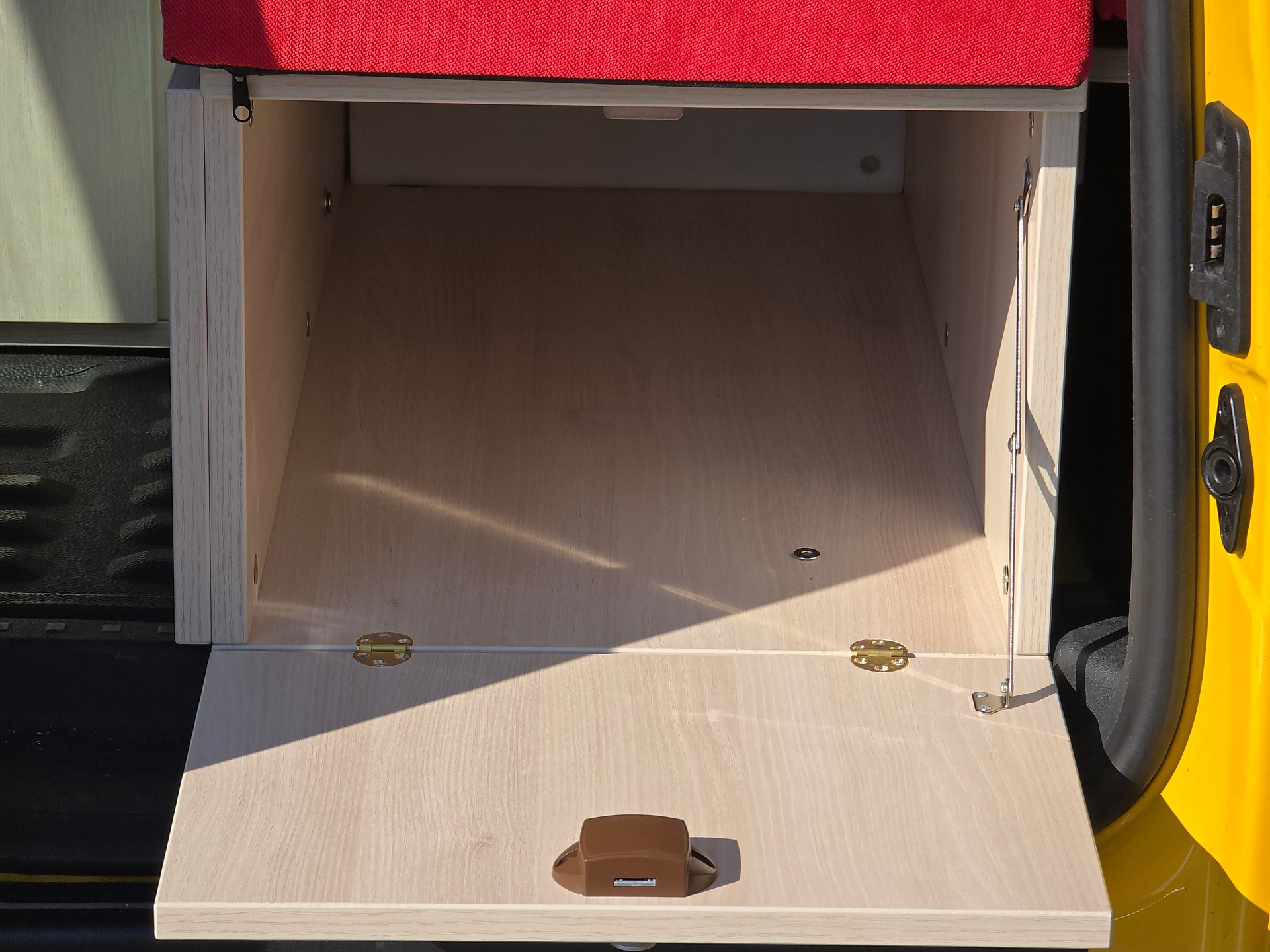 VW GEOVAN L - 102PS Bezin - Klima - PDC hinten - DAB+ - 2 x Schiebetür - grosses Fensterpaket-image-12