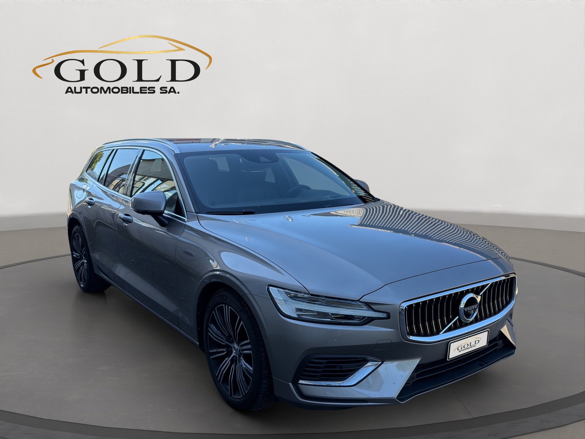 VOLVO V60 T6 eAWD Twin Engine Inscription Geartronic-image-9