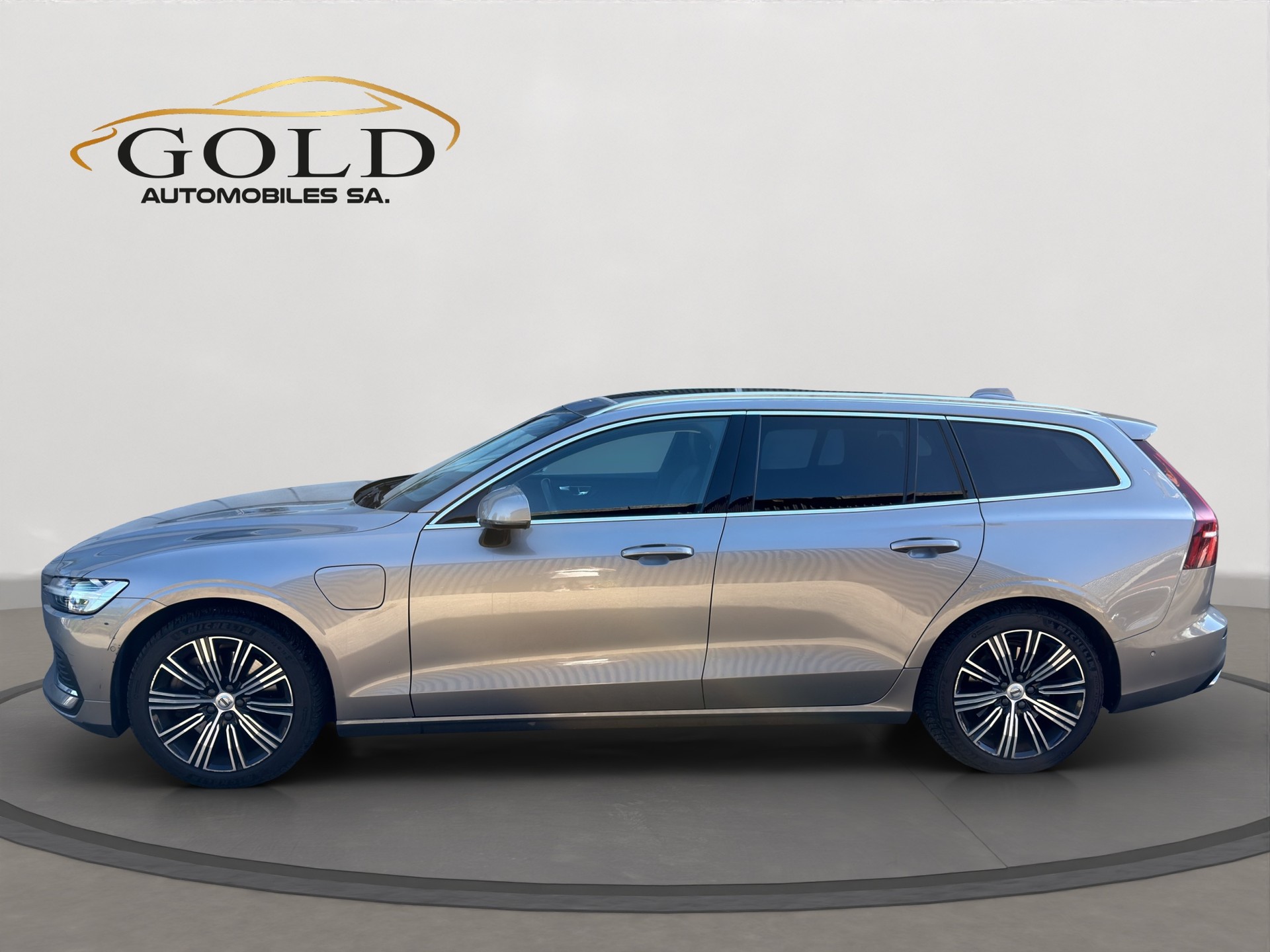 VOLVO V60 T6 eAWD Twin Engine Inscription Geartronic-image-11