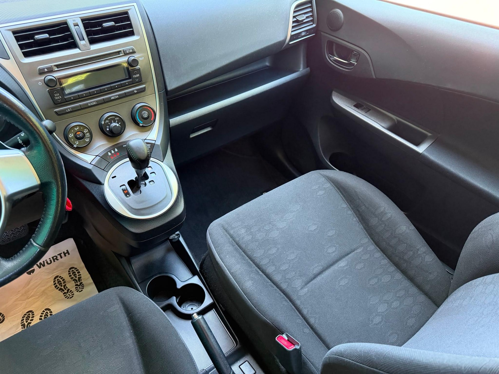 SUBARU Trezia 1.4 D Swiss-image-12