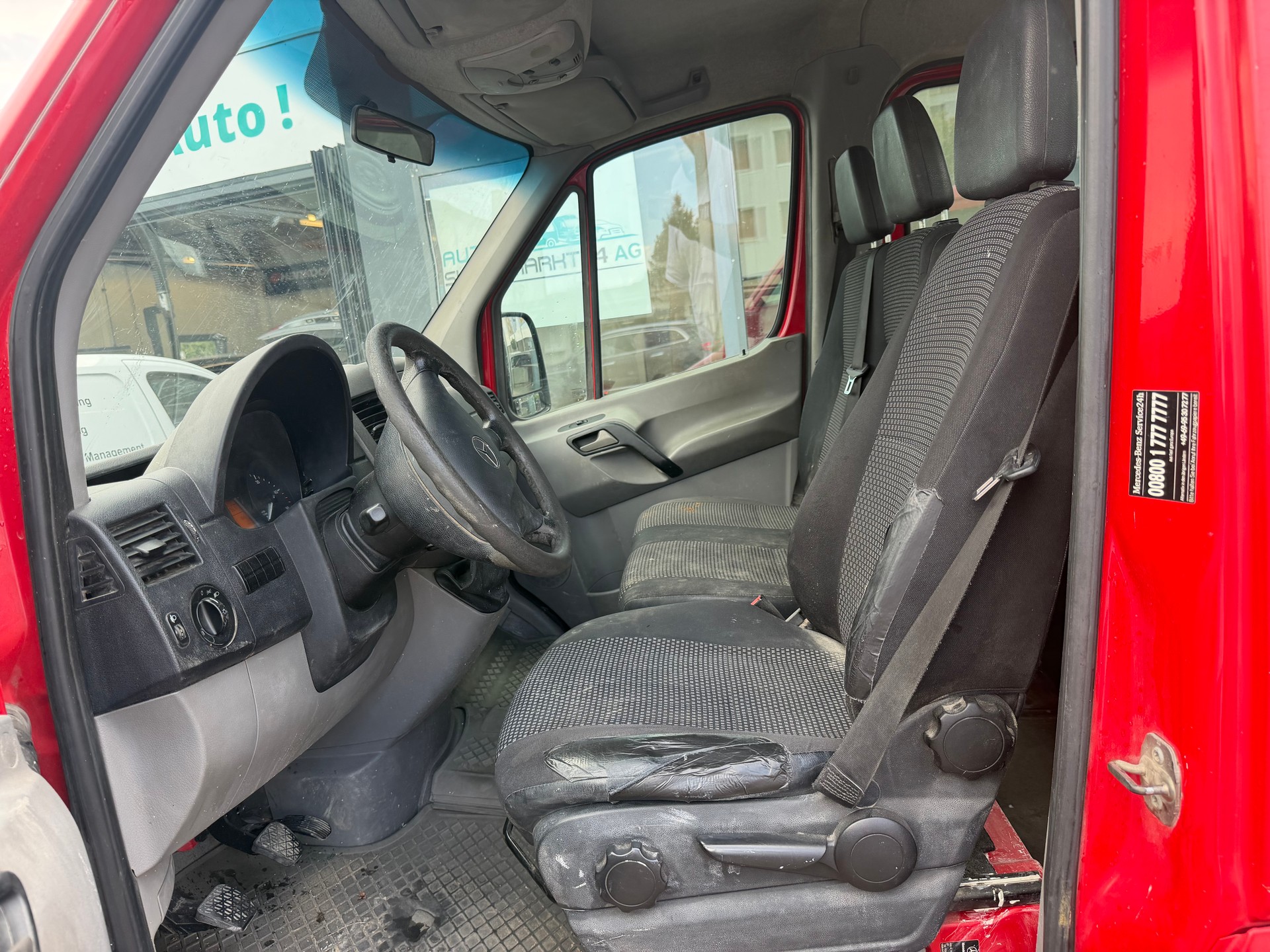 MERCEDES-BENZ Sprinter 211 CDI Standard-image-9
