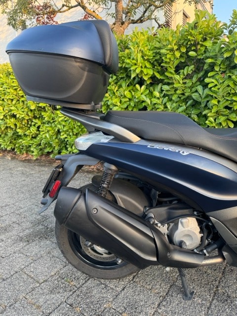 PIAGGIO PIAGGIO Beverly 350 Touring ABS/ASR – Topcase – nur 7'300 km-image-4