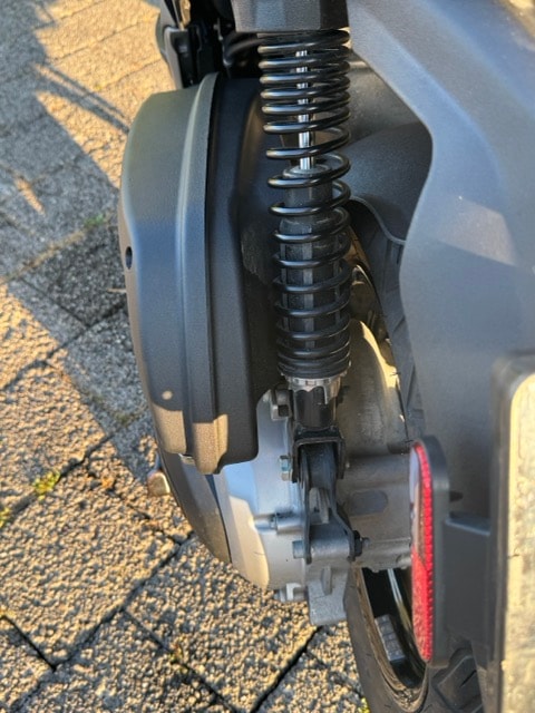 PIAGGIO PIAGGIO Beverly 350 Touring ABS/ASR – Topcase – nur 7'300 km-image-13