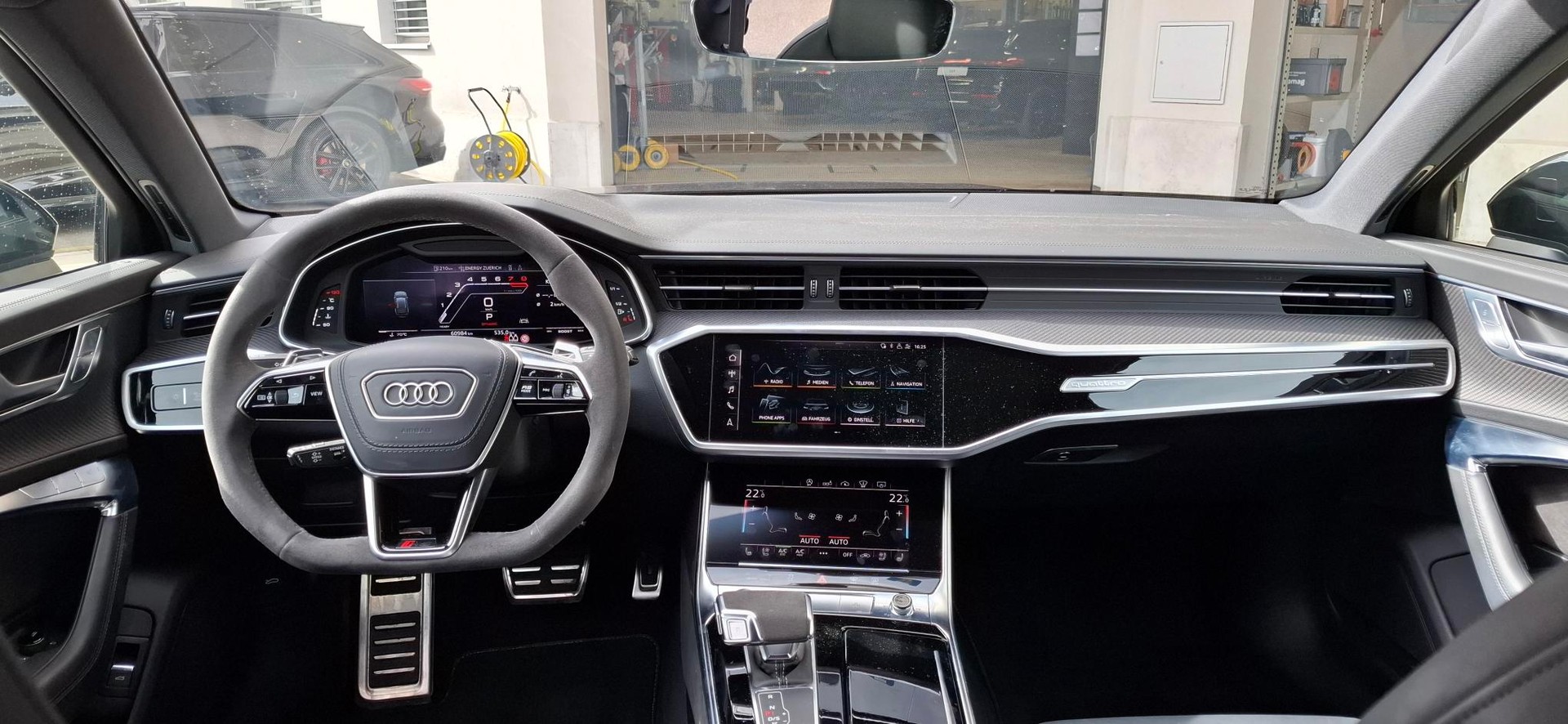 AUDI RS6 Avant 4.0 TFSI V8 quattro-image-11